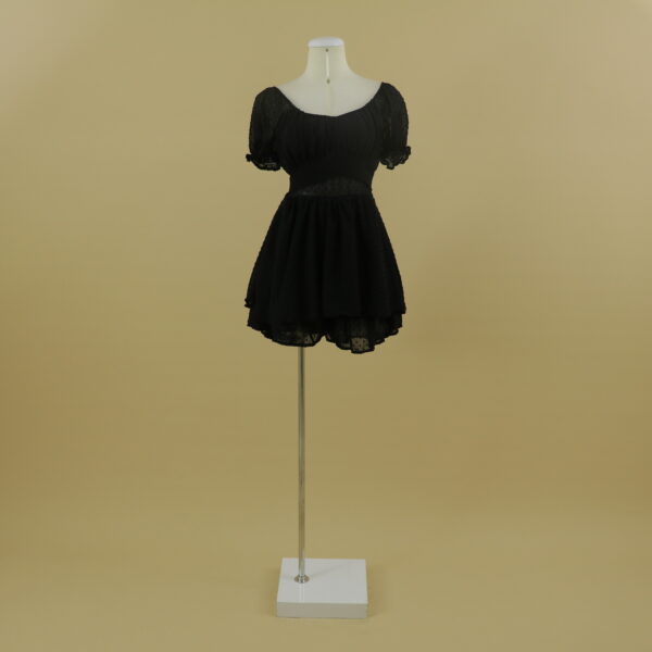 Vestido con tela Scuba mangas puffed color negro - Katia