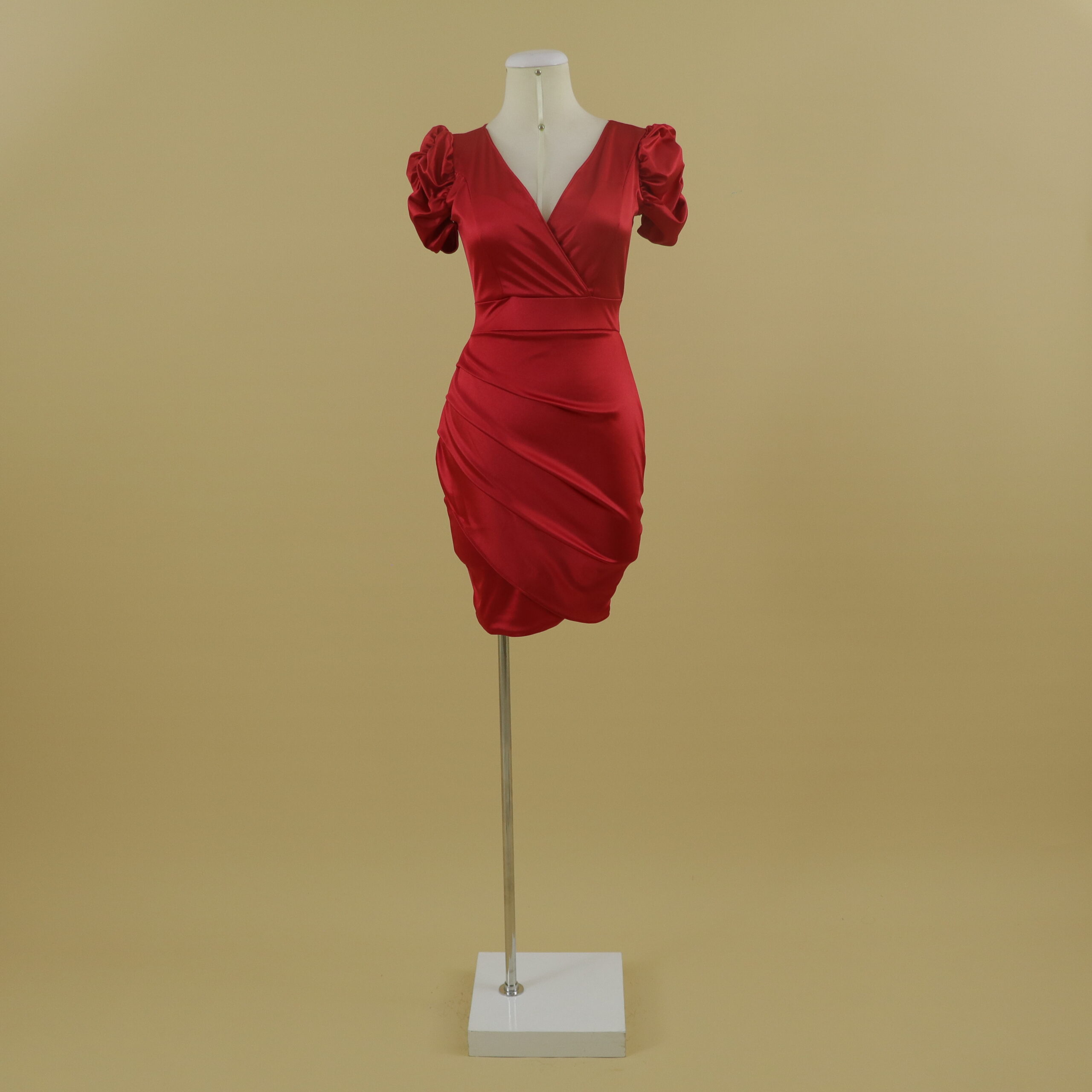 Vestido escote en v mangas puffed caida tulip color rojo - Isabella