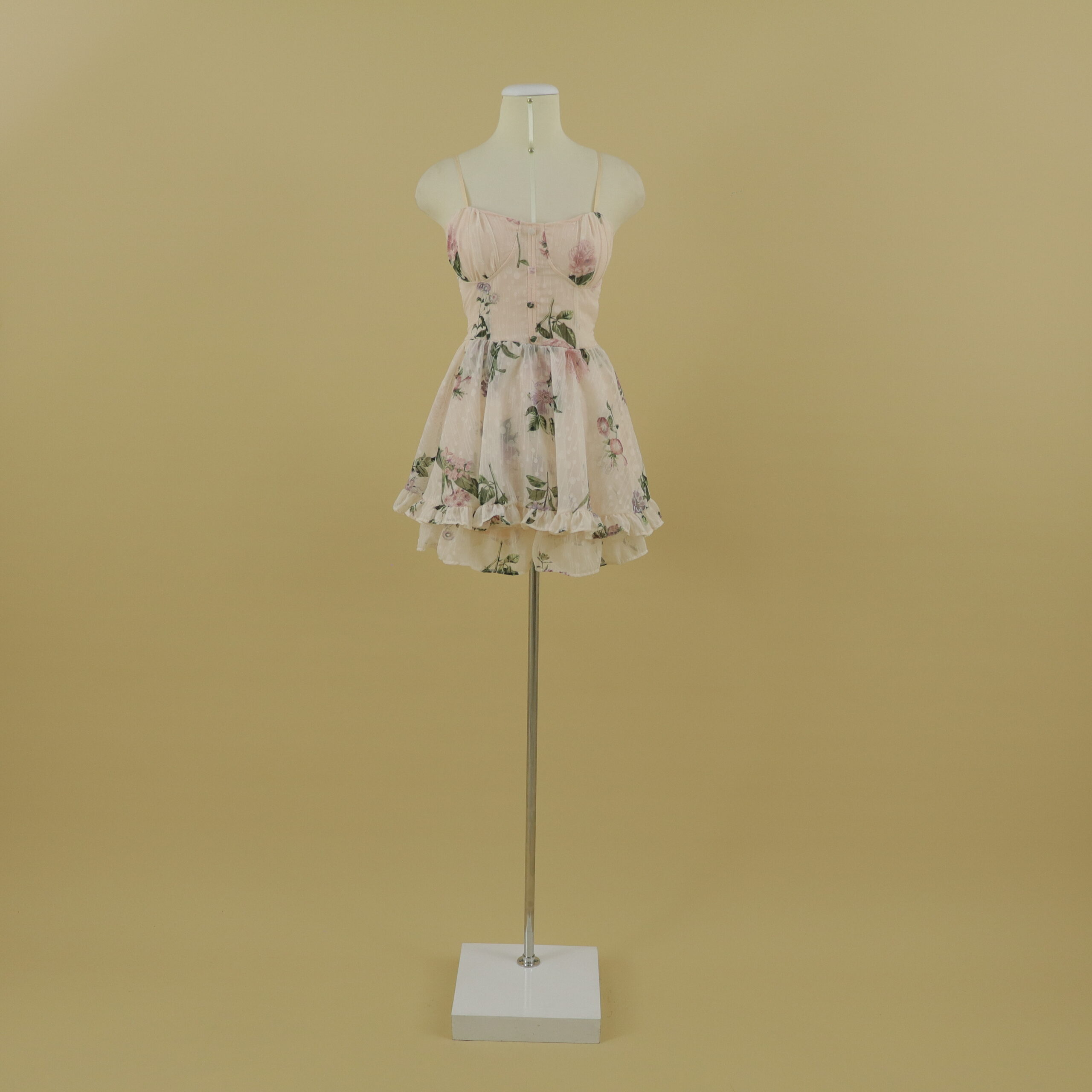 Vestido tela gasa estampada escote corazón corte campana color rosa nude floreado - Paulette