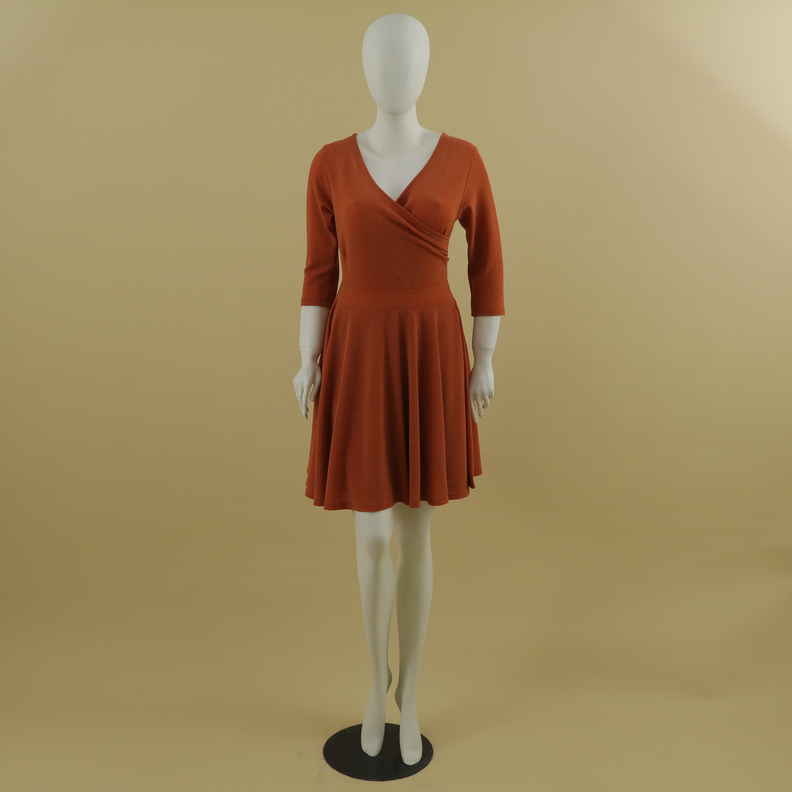 Vestido tela lame escote v cruzado corte a color naranja - Nicolle Vestido tela lame escote v cruzado corte a color naranja - Nicolle