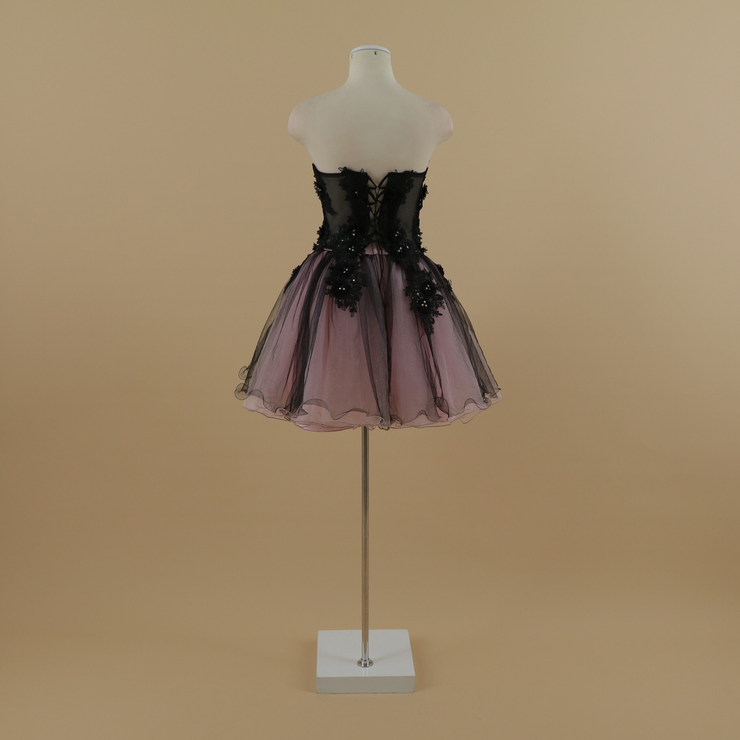 comprar vestidos para quince años en el peru color negro y rosa - Zephyra