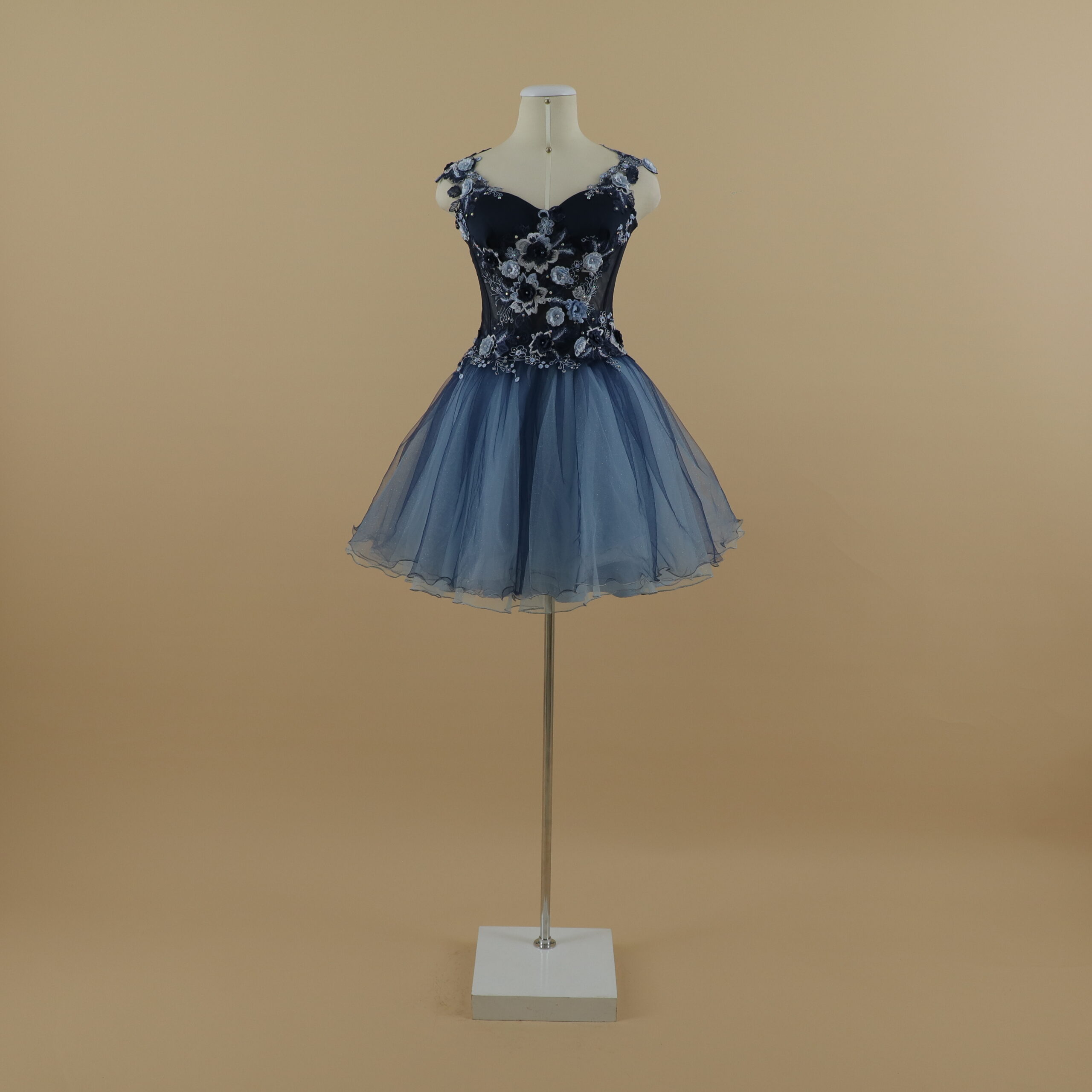 vestido 15 años escote corazón en 3 capas saten y tul color azul noche y celeste - Nérida vestido 15 años escote corazón en 3 capas saten y tul color azul noche y celeste - Nérida