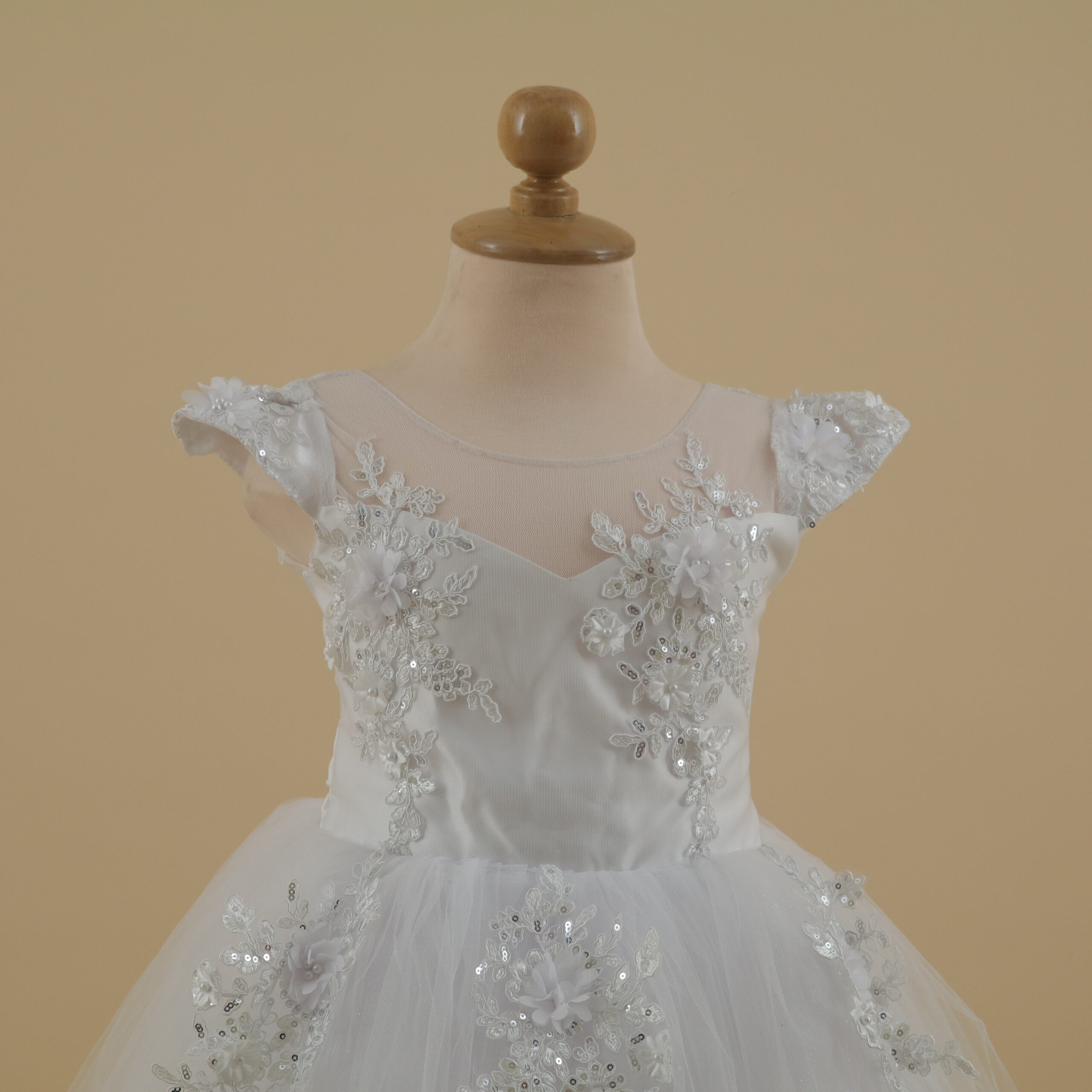 vestido color blanco para niñas con escote redondo - Sasha vestido color blanco para niñas con escote redondo - Sasha