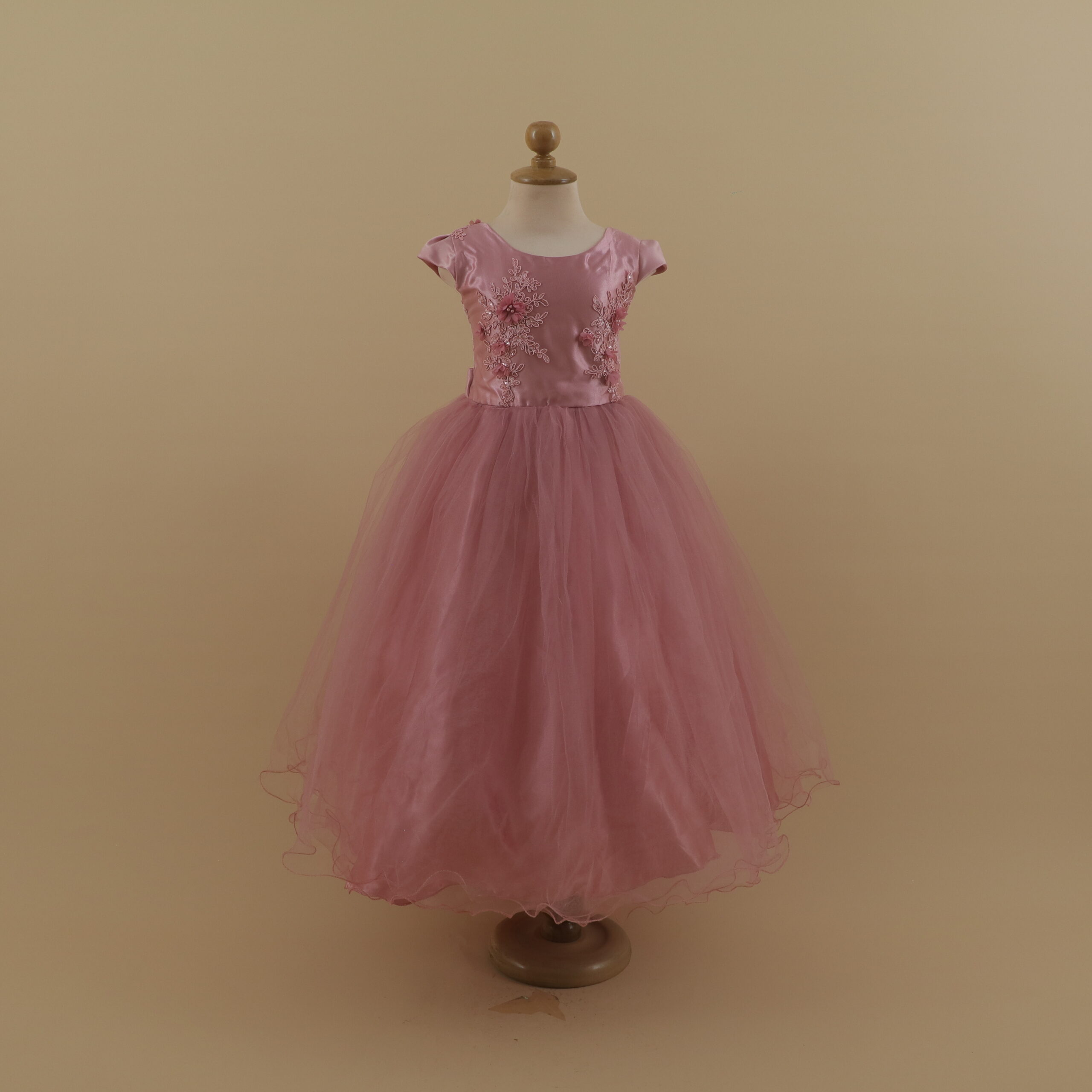 vestido niñas tela saten tul pima mangas quimono color palo rosa - Angie vestido niñas tela saten tul pima mangas quimono color palo rosa - Angie