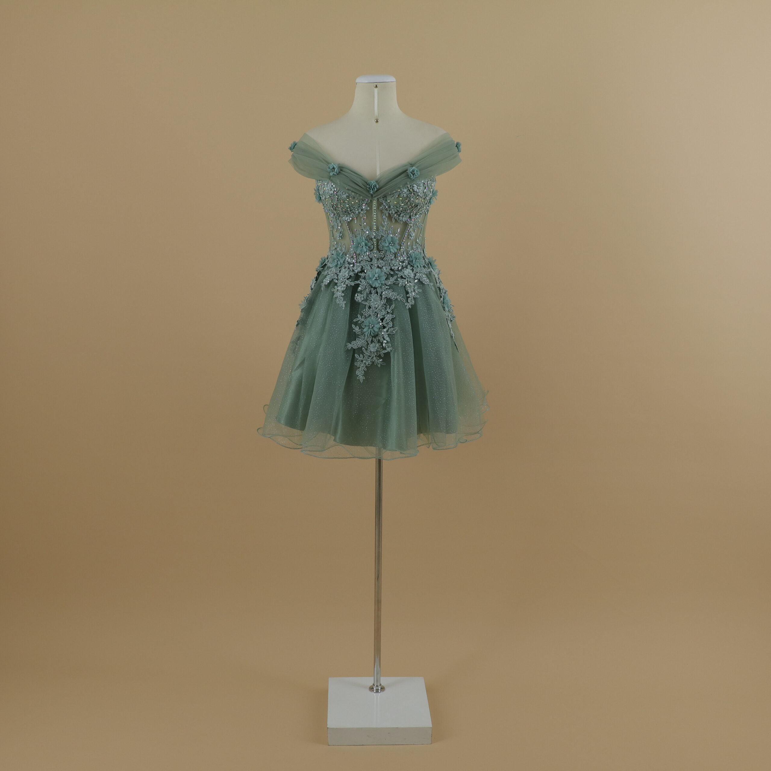vestido para celebrar quince años falda corta de 2 capas saten y tul brillante verde cemento - Johana vestido para celebrar quince años falda corta de 2 capas saten y tul brillante verde cemento - Johana