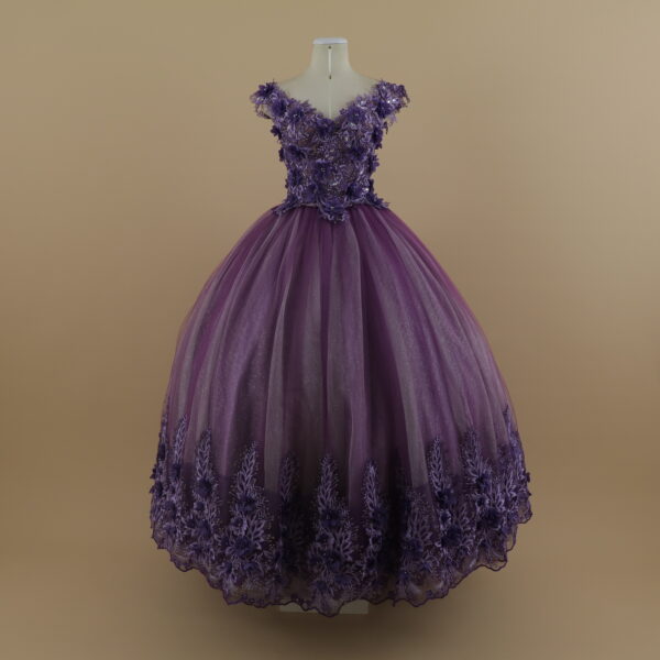 vestido para quinceaños color morado tela razo 3 capas tul ilusion - Amalthea