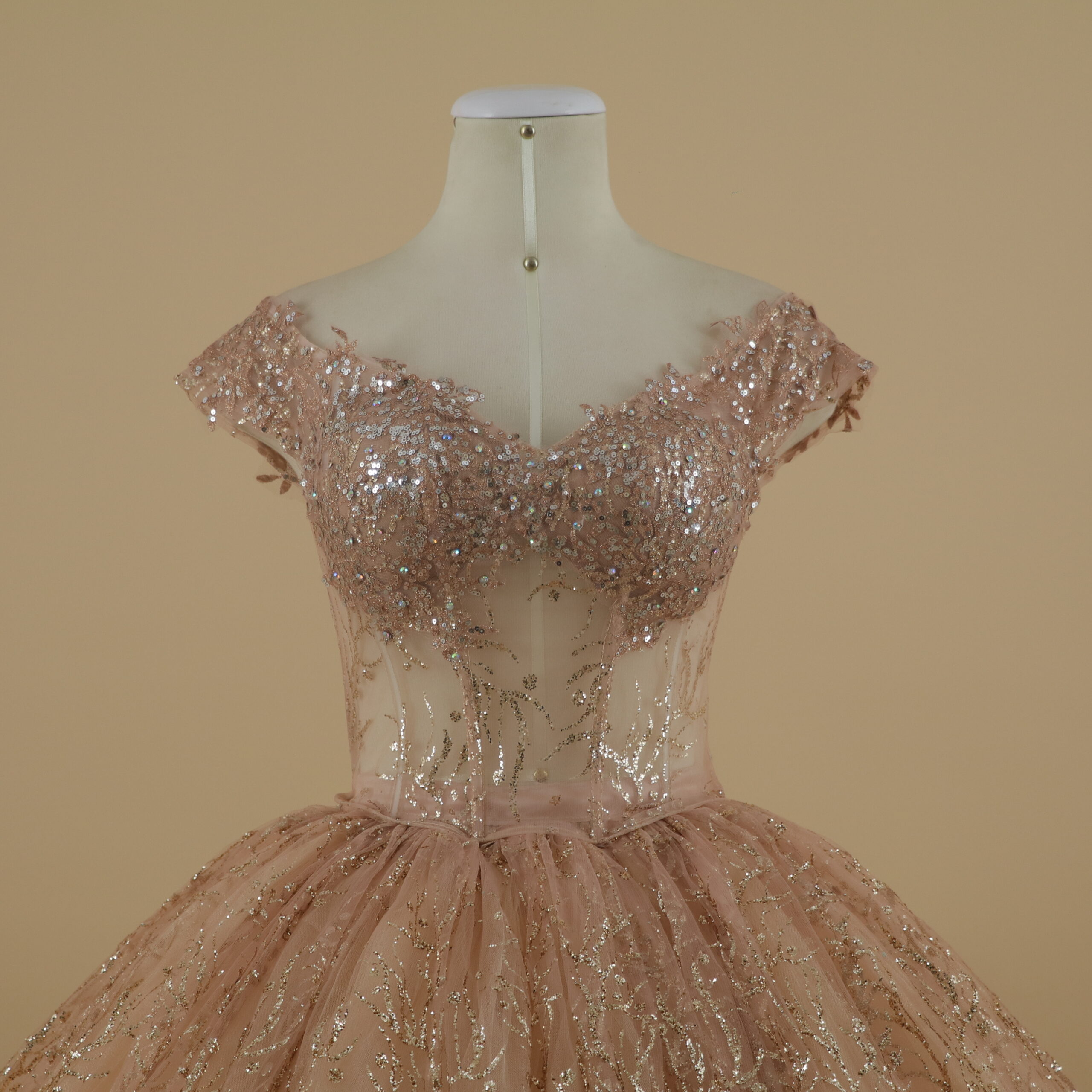 vestido para quinceaños color nude escote corazon - Thais vestido para quinceaños color nude escote corazon - Thais