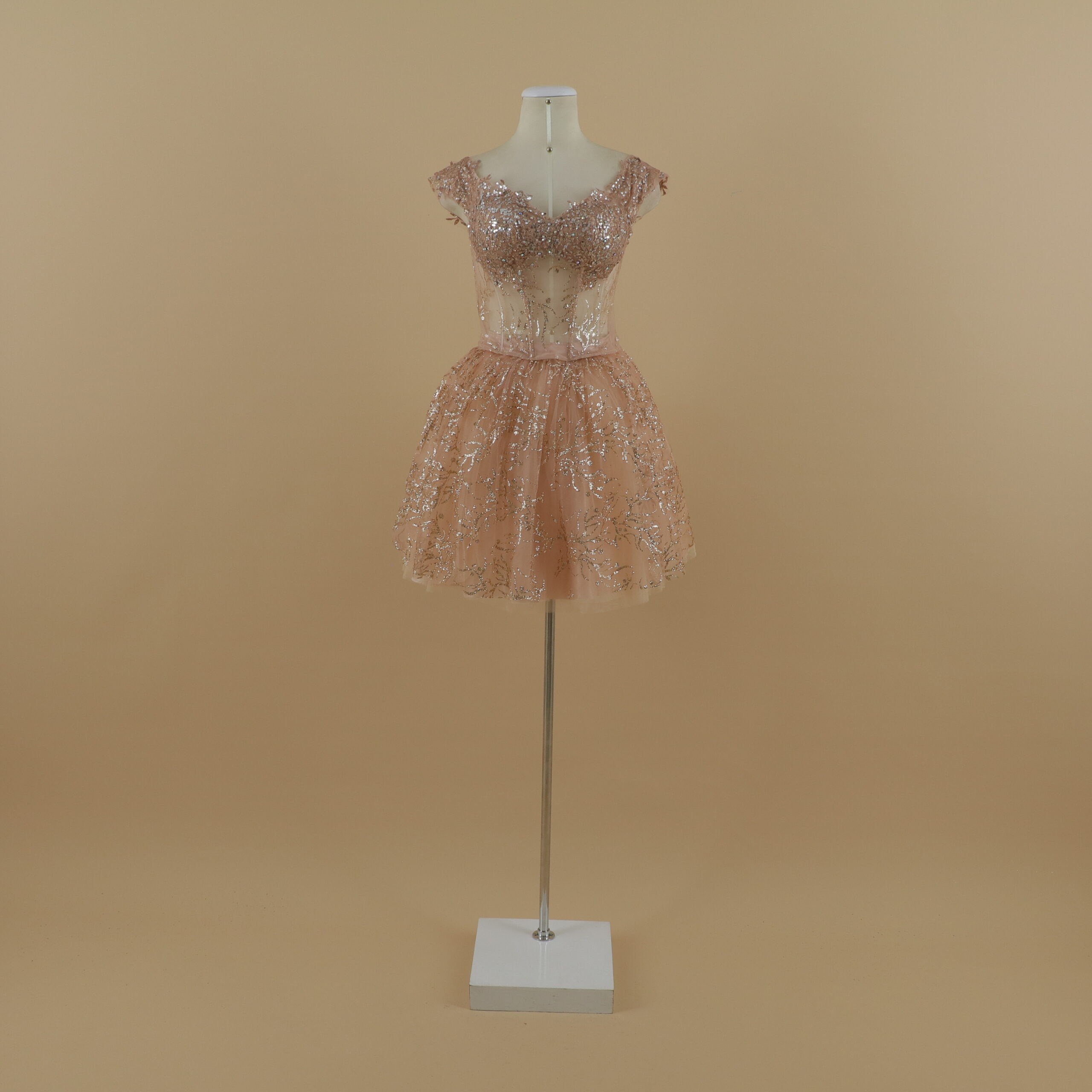 vestido para quinceaños color nude falda pequeña en 3 capas tela razo y tul - Thais vestido para quinceaños color nude falda pequeña en 3 capas tela razo y tul - Thais