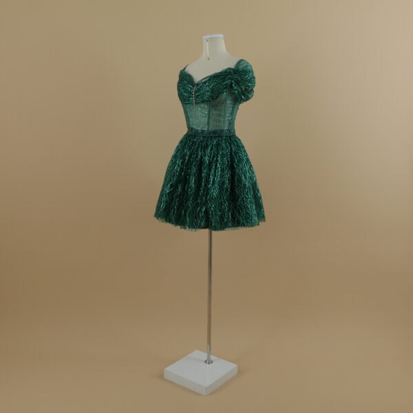 vestido para quinceaños tela razo y tul 3 capas falda pequeña color verde botella - Amaranta