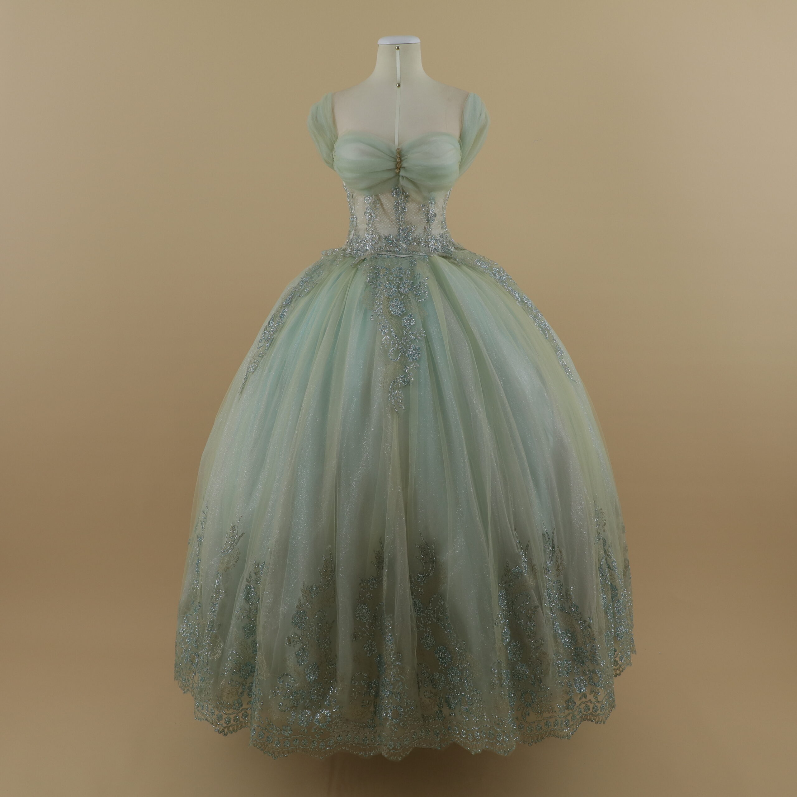 vestido para quinceaños verde agua verde jade nude em 3 capas de tul ilusión - Zenaida