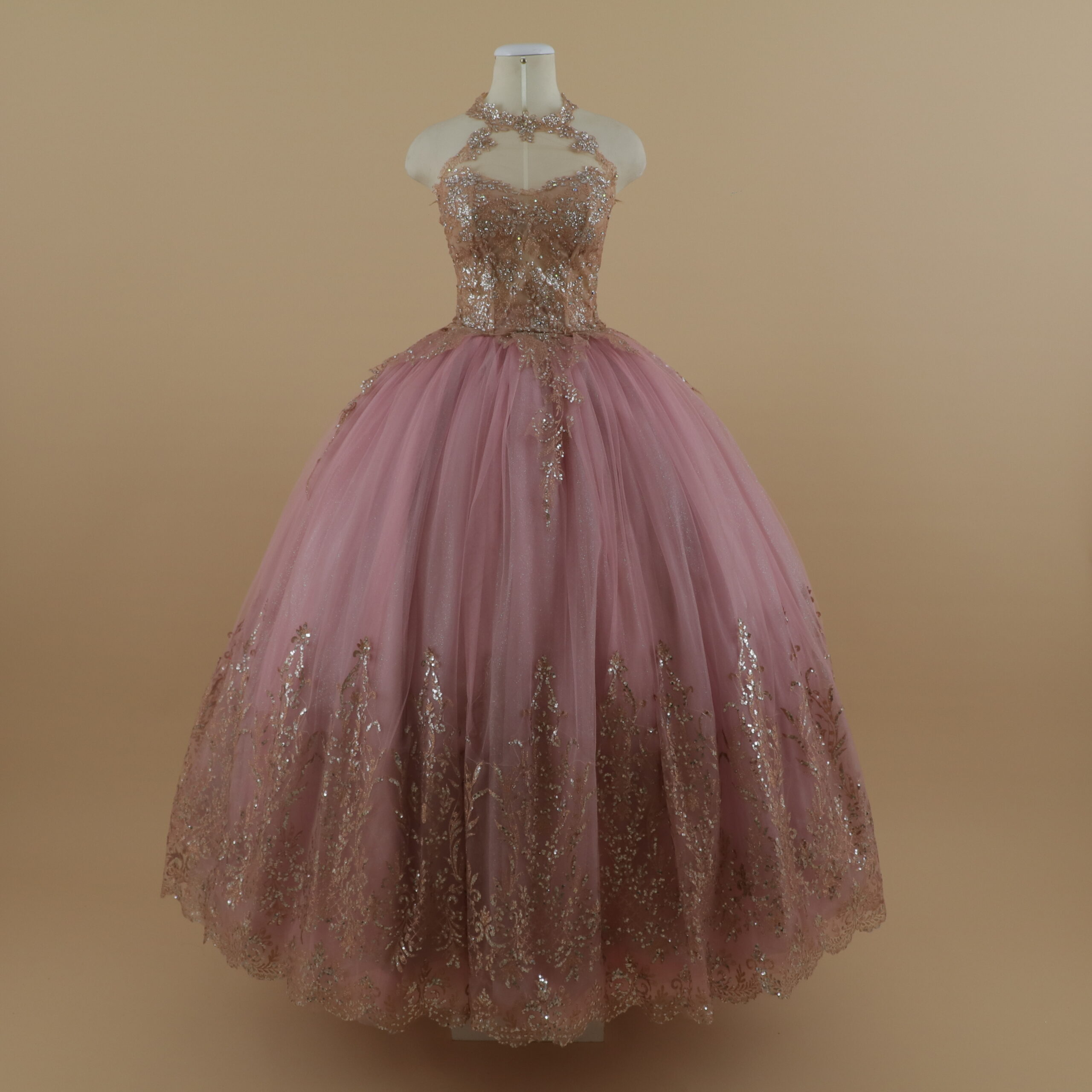 vestido quinceaños color rosa cuarzo tela satén - Thalia
