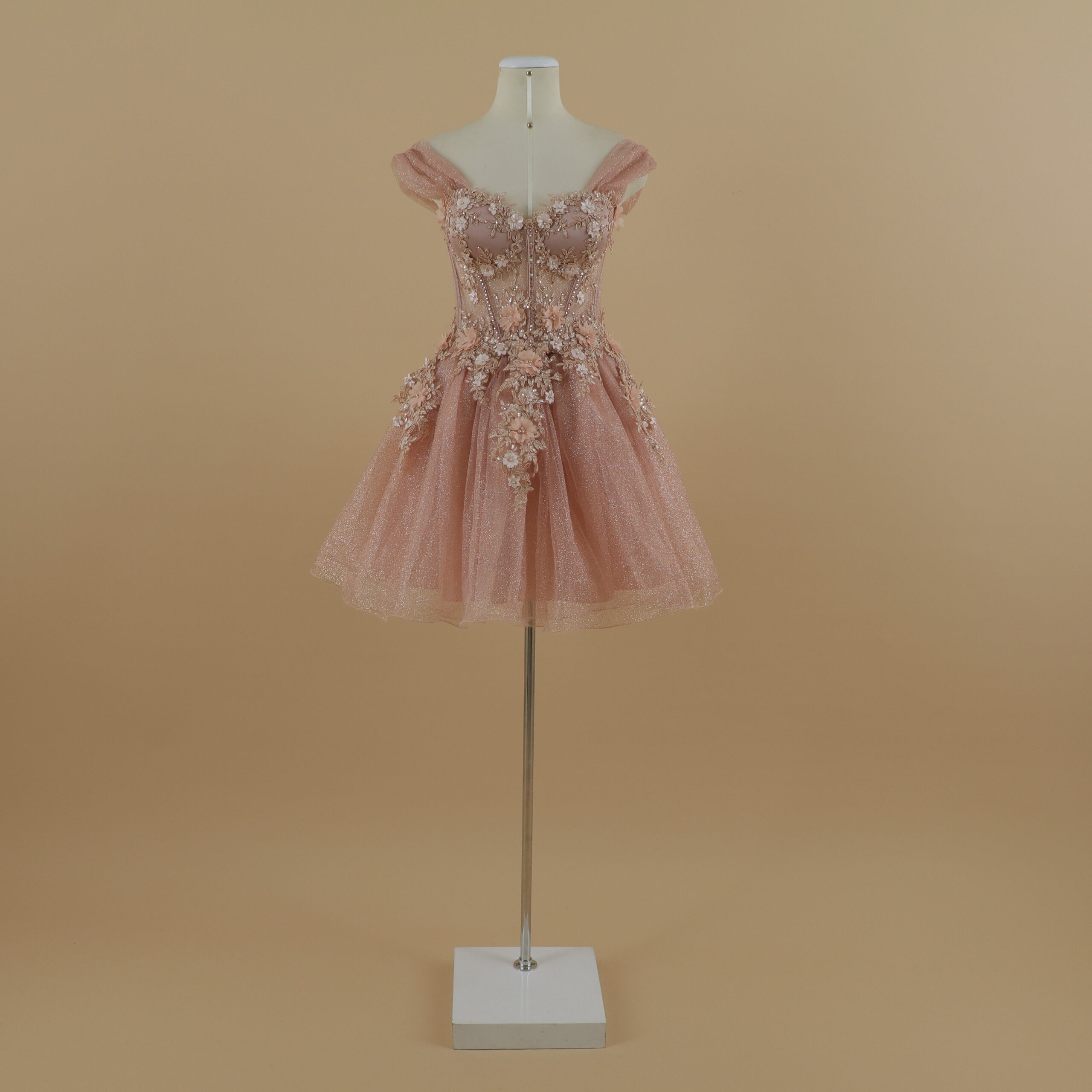 vestido quinceaños rosa nude tela satén escote corazon corte campana - Jhadira