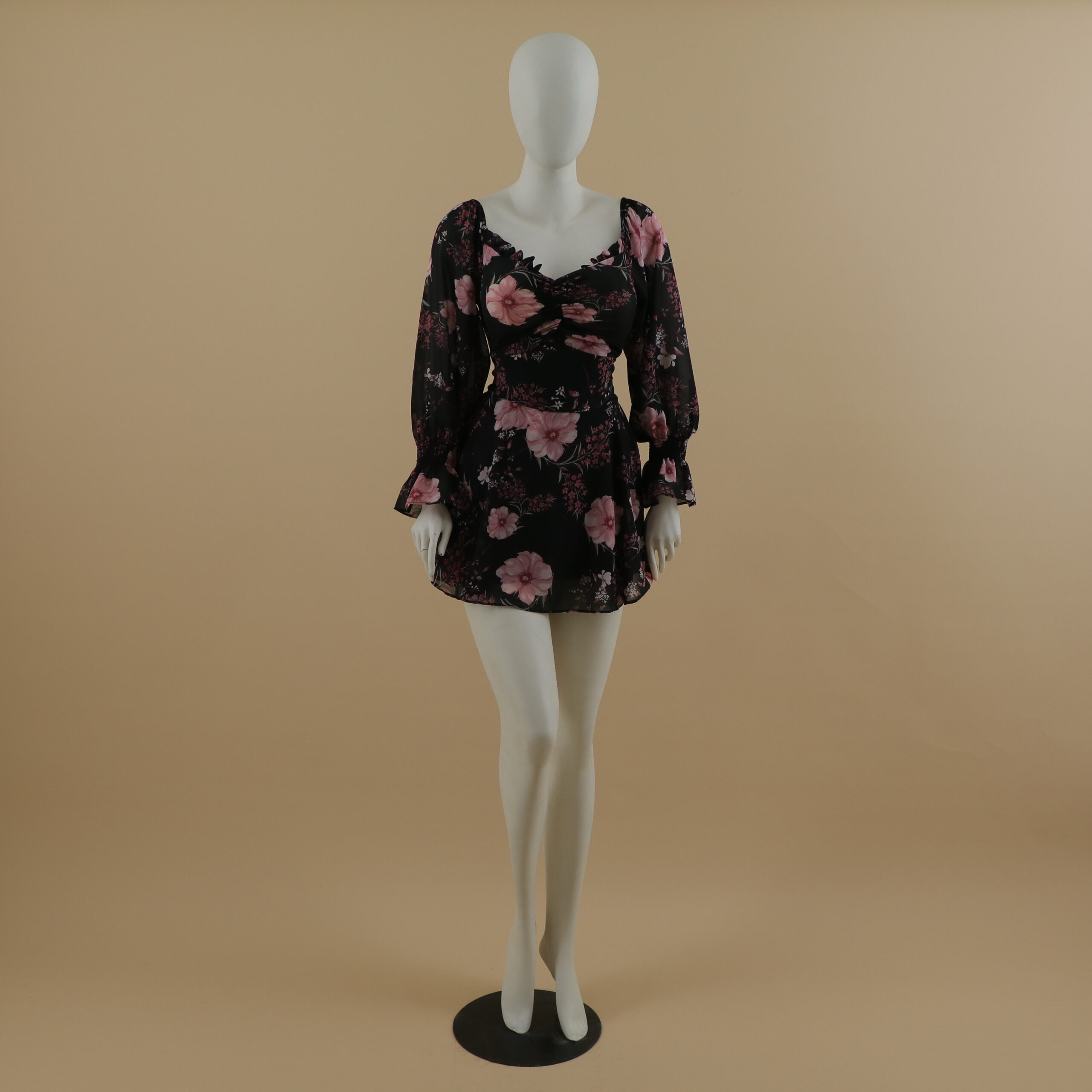 vestido tela gasa estampada escote cuadrado mangas largas color negro floreado - Monserrat vestido tela gasa estampada escote cuadrado mangas largas color negro floreado - Monserrat