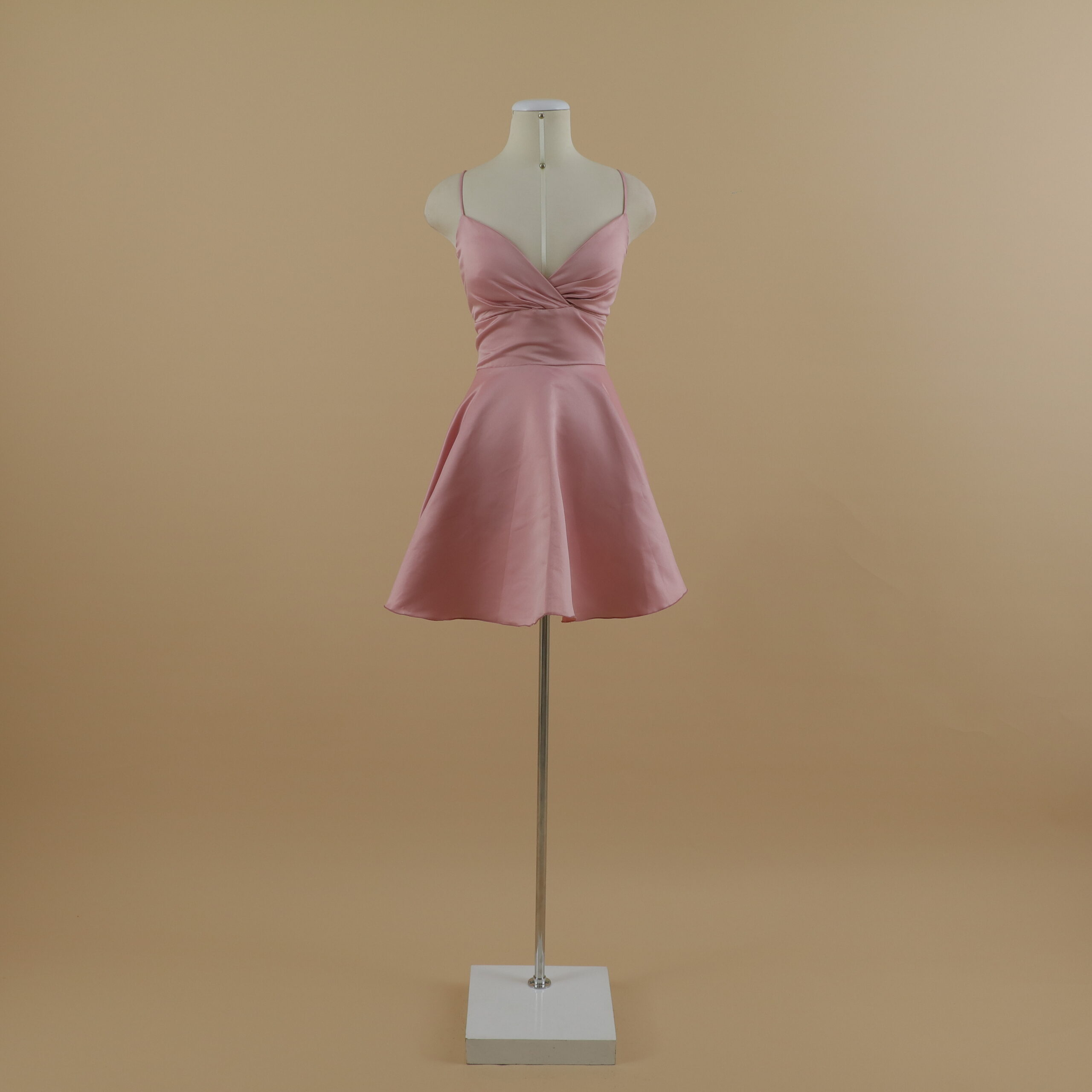 vestido tela razo escote v drapeado caida campana color palo rosa - Naomi vestido tela razo escote v drapeado caida campana color palo rosa - Naomi