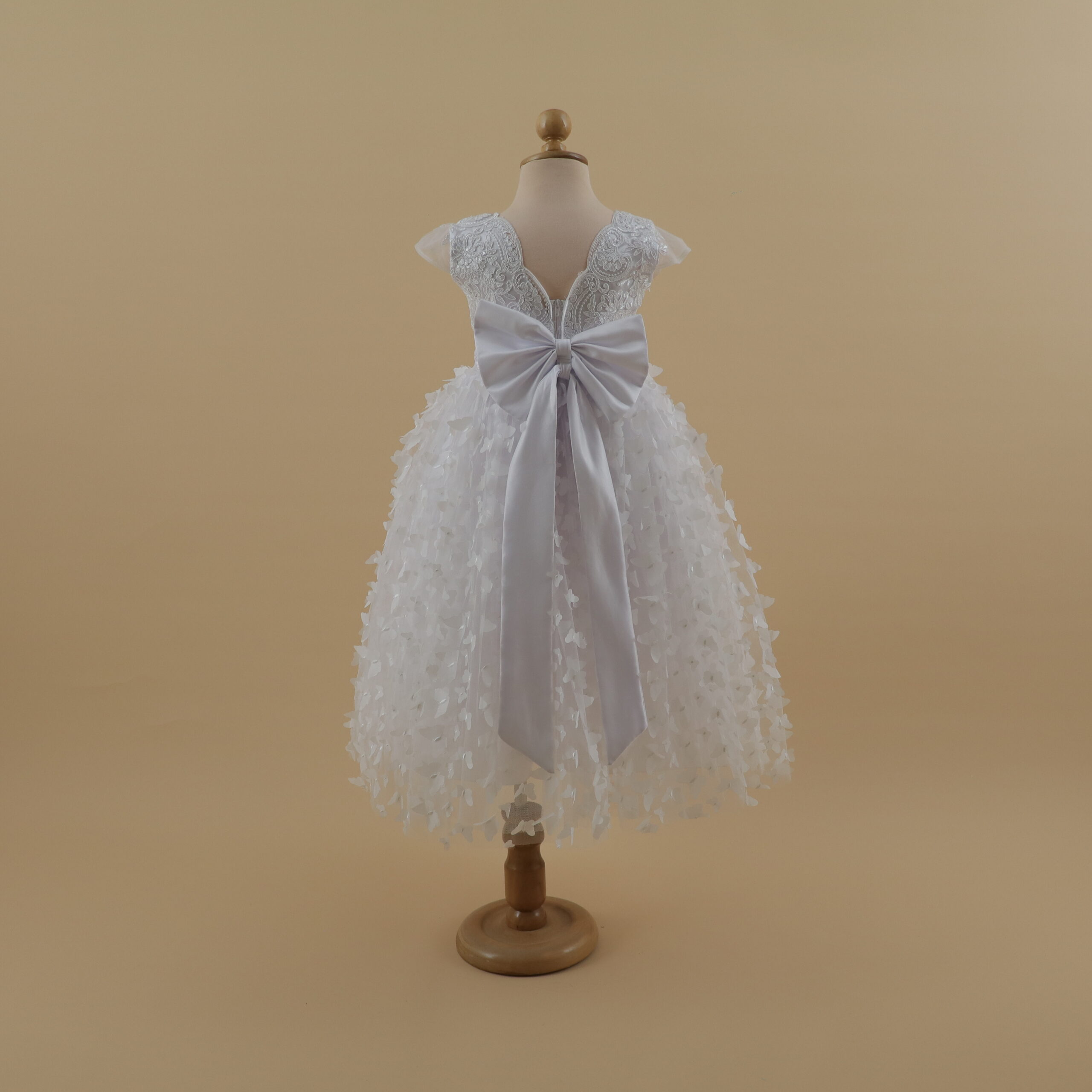 vestido para niñas color blanco falda mariposas lazo armado - Selene vestido para niñas color blanco falda mariposas lazo armado - Selene