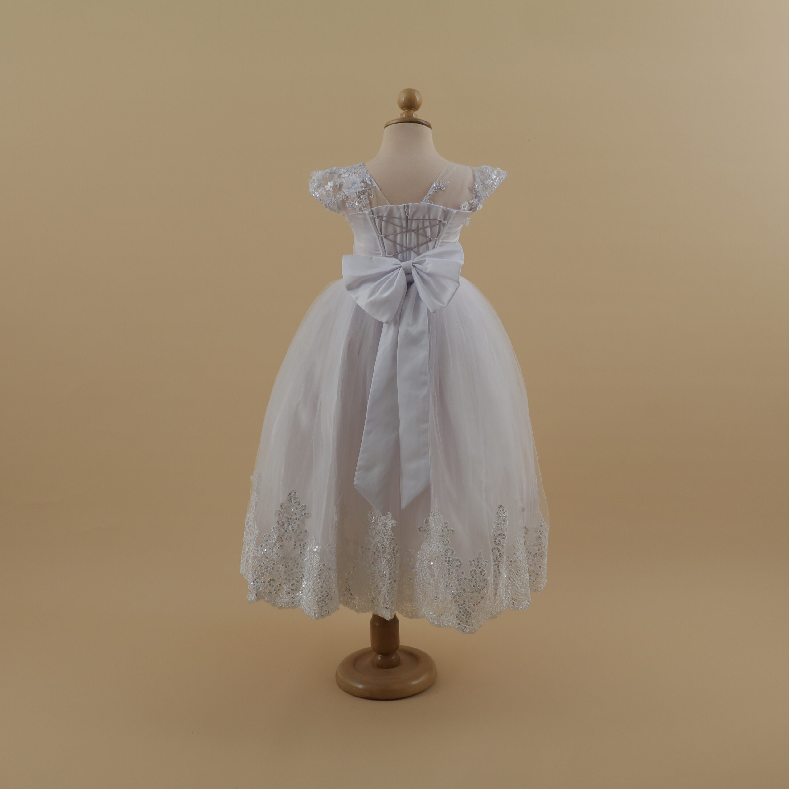 vestido para niñas color blanco tela razo, tul llano y pima con cierre y corset - Salomé