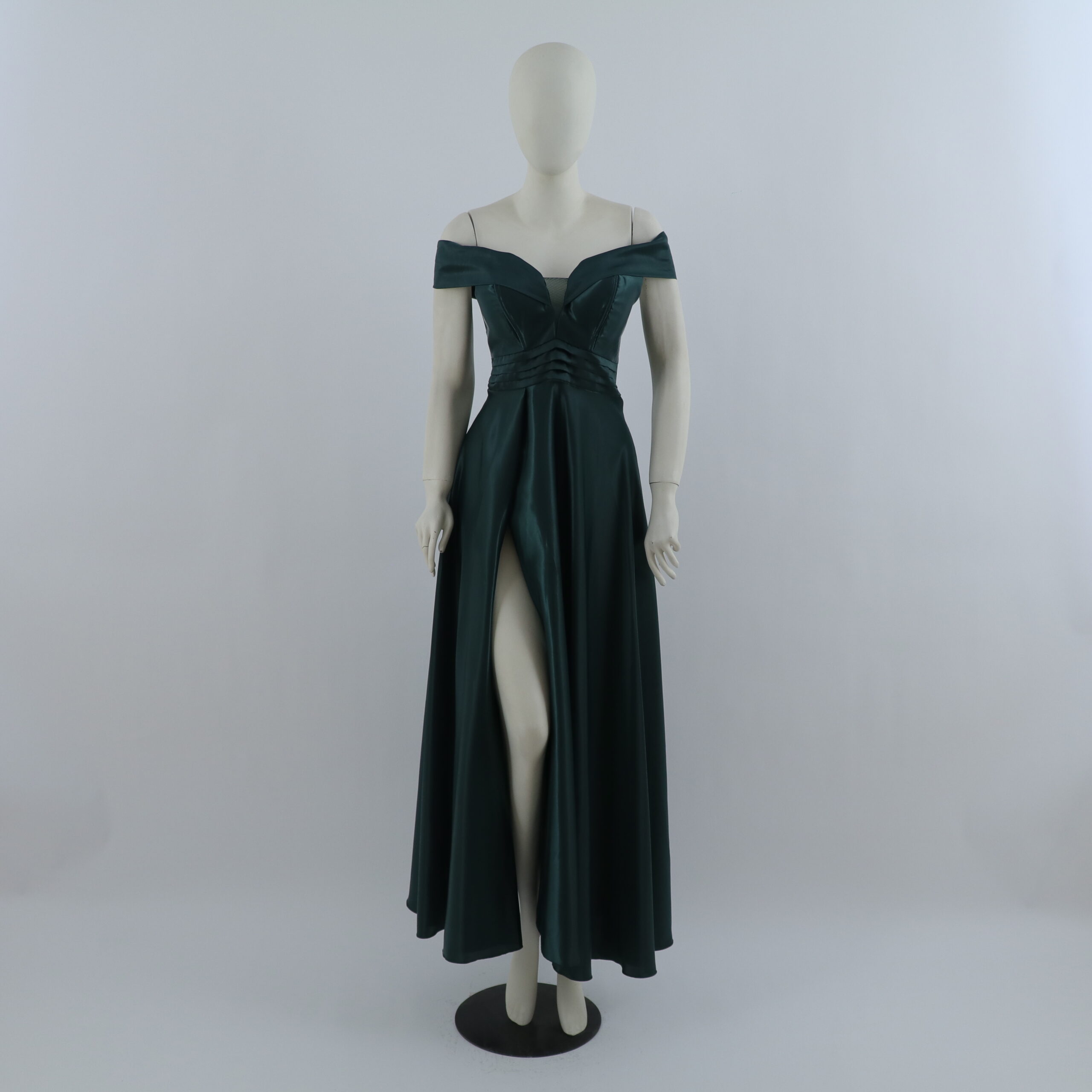 vestido tela versace escote v caida princesa en pliegues color verde botella - Cameron vestido tela versace escote v caida princesa en pliegues color verde botella