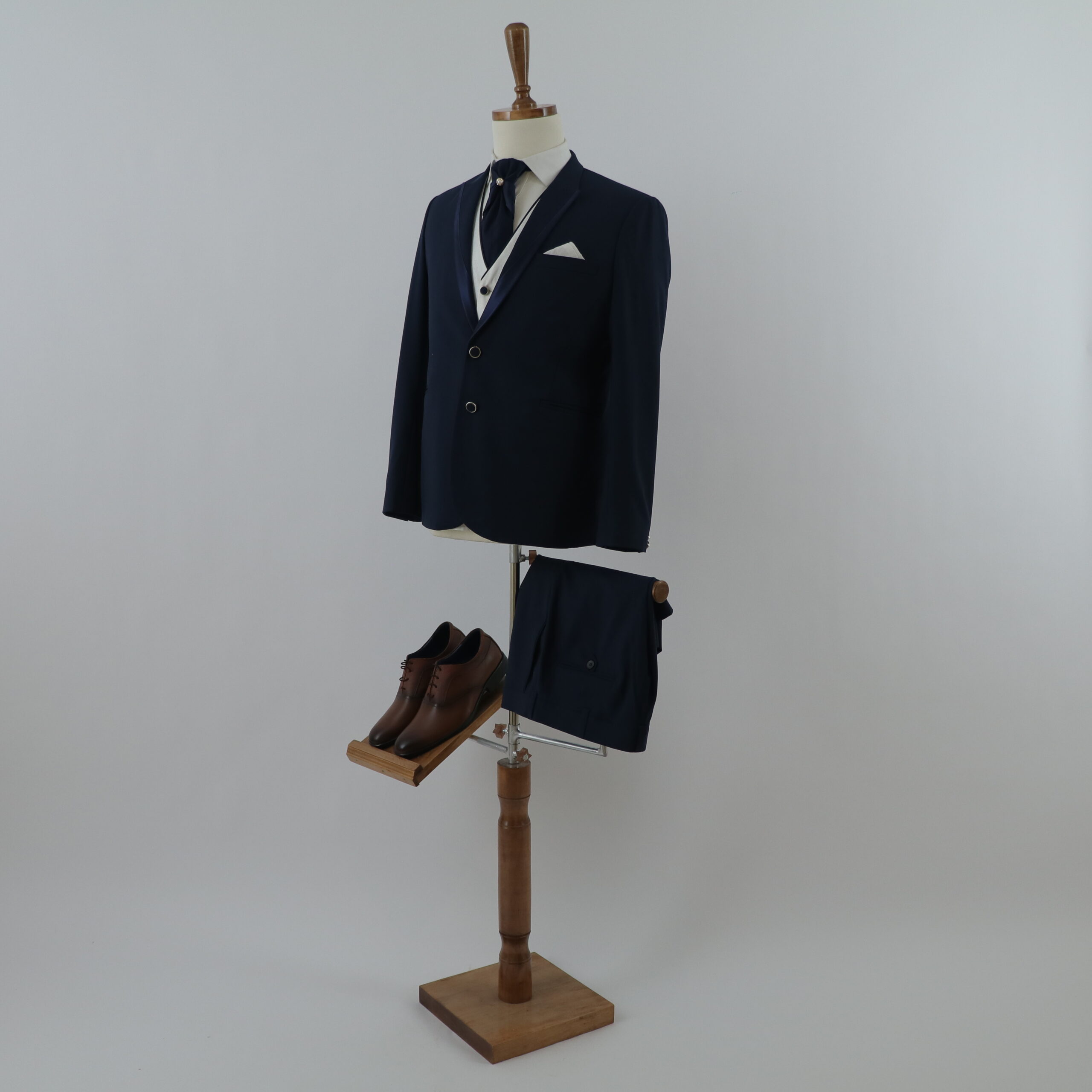 Traje azul marino tela Barrington - Axel Traje azul marino tela Barrington - Axel