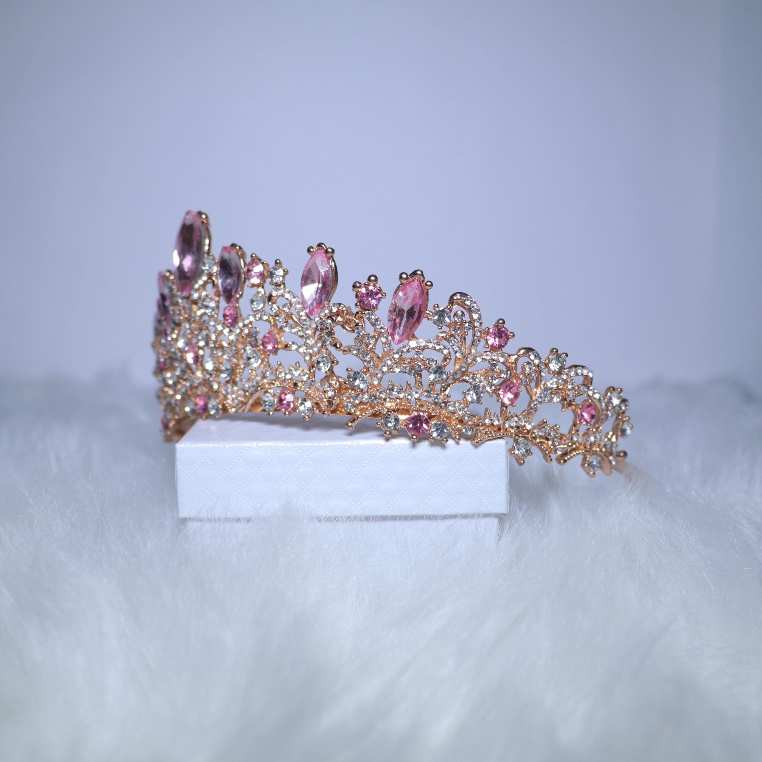 Corona U2 estilo real oro fantasia