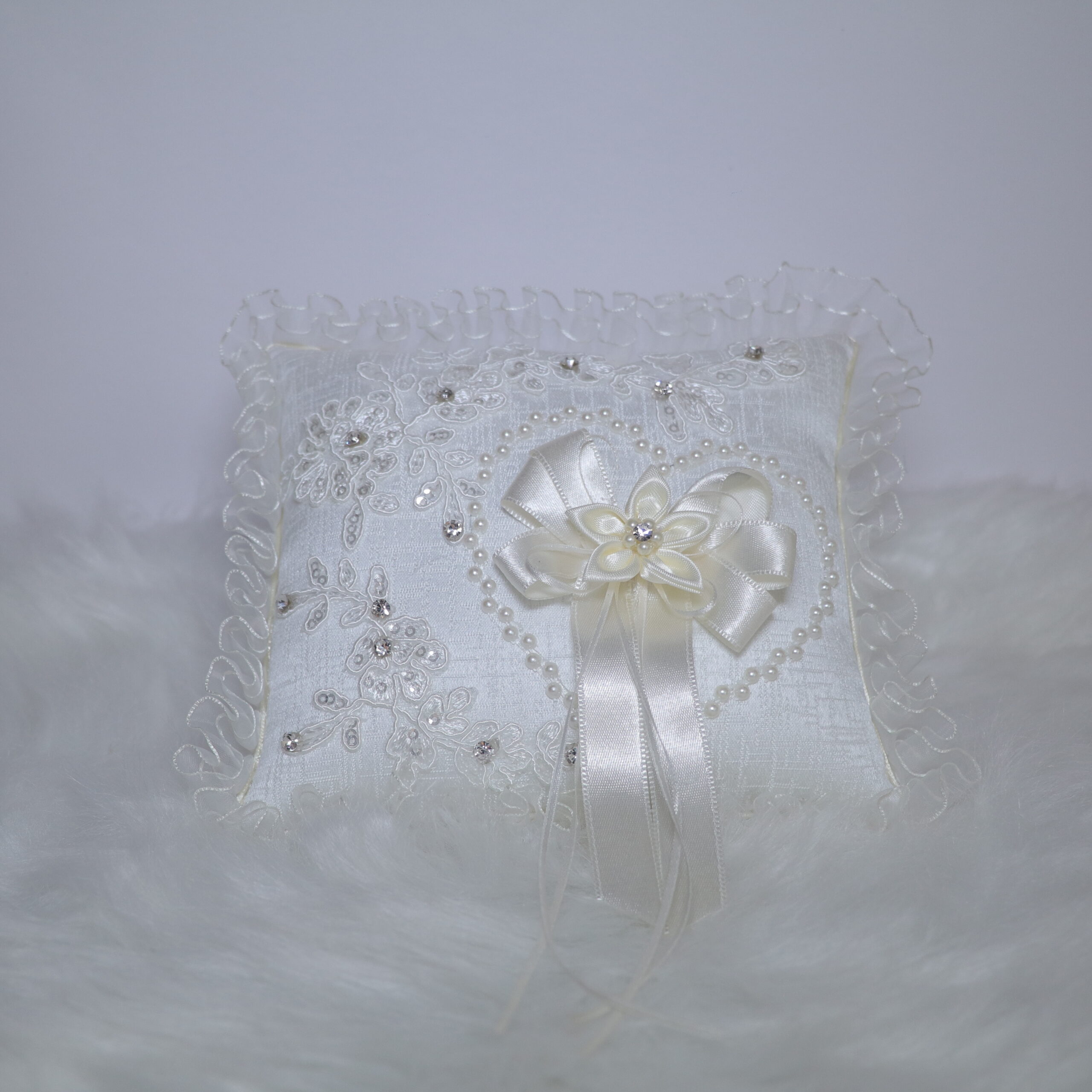 porta aros almohada encajes y cristaleria blondas X25B2