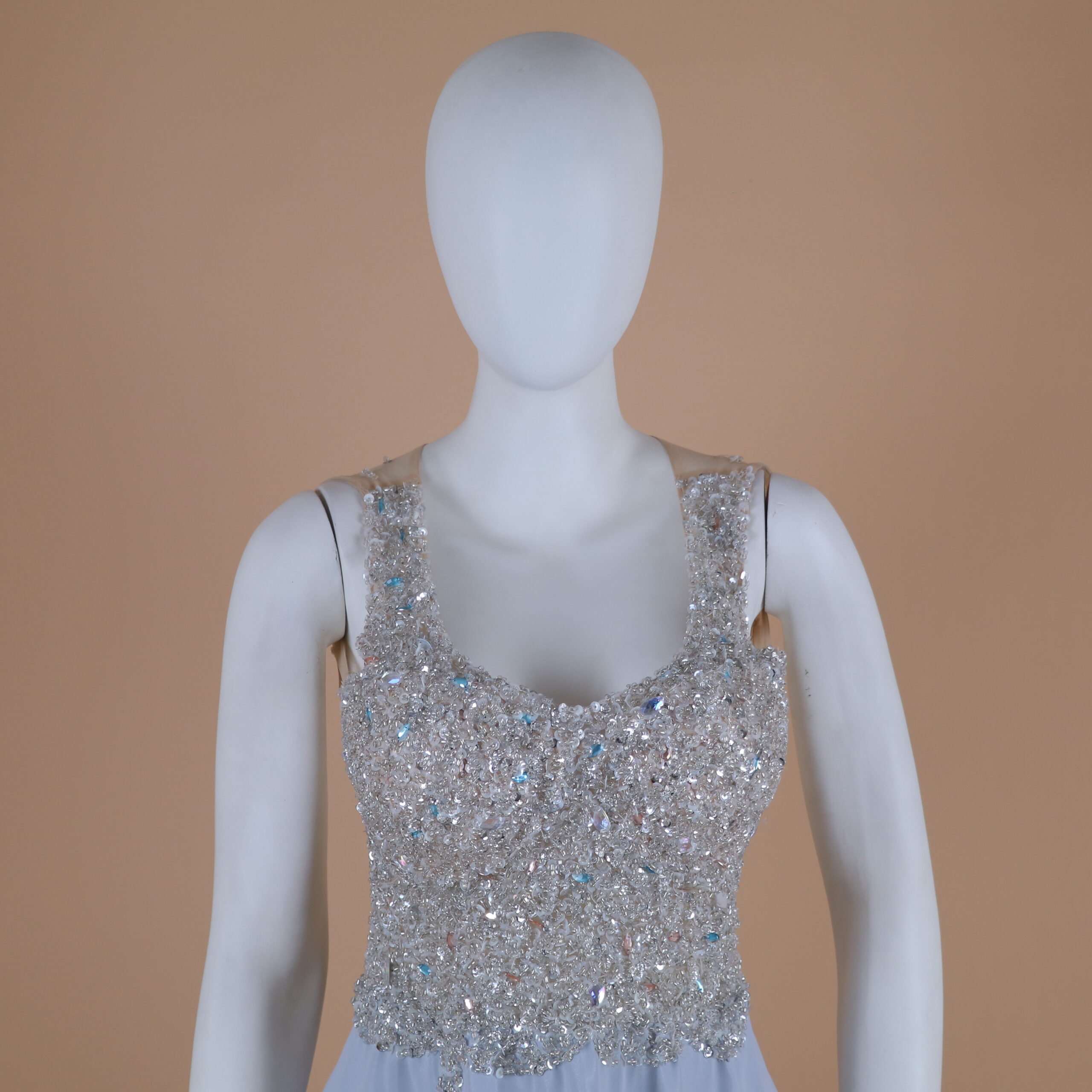 vestido en tela forrado power color plata - Cata