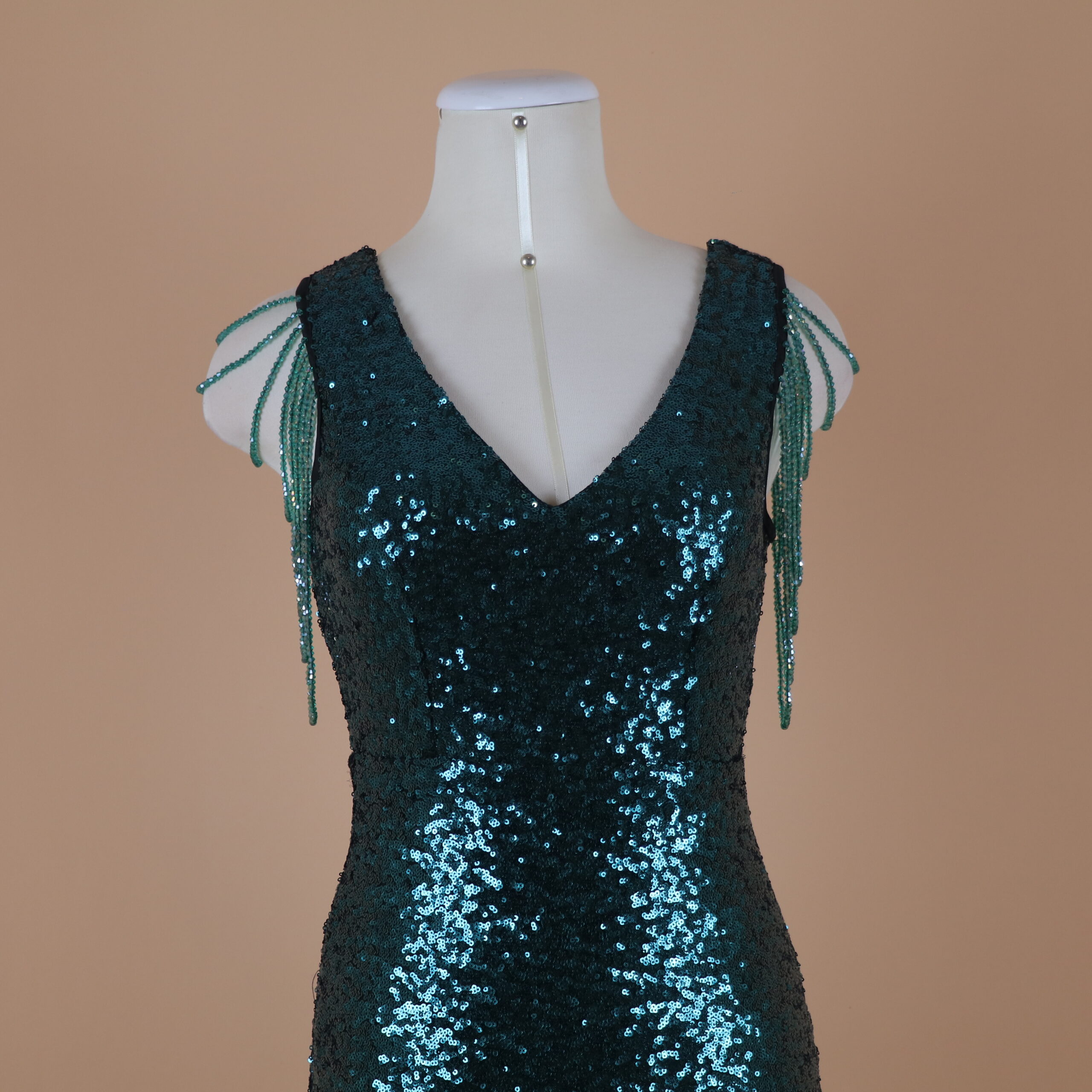 vestido tela lentejuelas escote en v color verde botella - Bianca