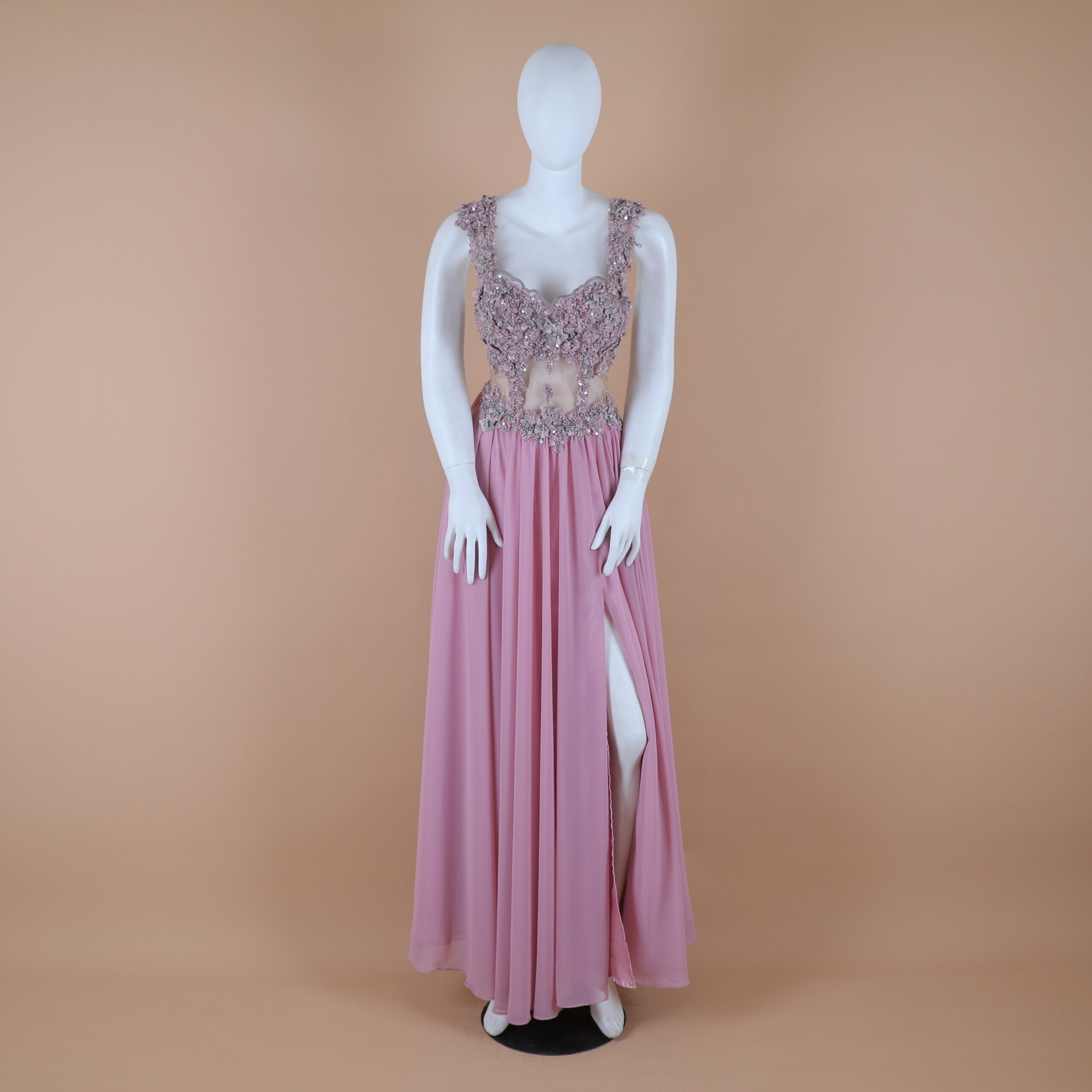 vestido tela forrado power, con bruselas y gasa americana mangas caidas color palo rosa - Greta vestido tela forrado power, con bruselas y gasa americana mangas caidas color palo rosa - Greta