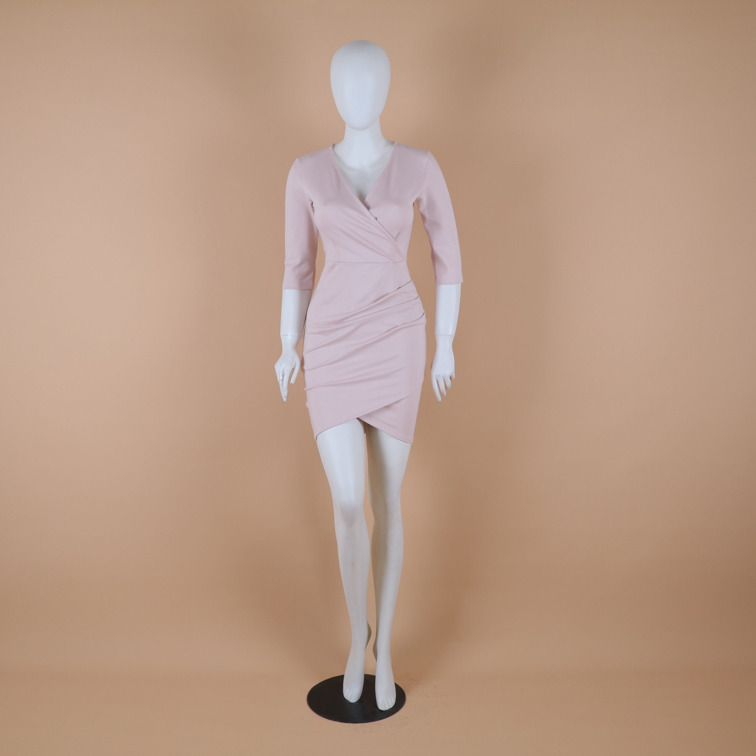 vestido tela loma stretch mangas 3-4 color rosa nude - Sarita vestido tela loma stretch con cierre posterior color vino - Sarita