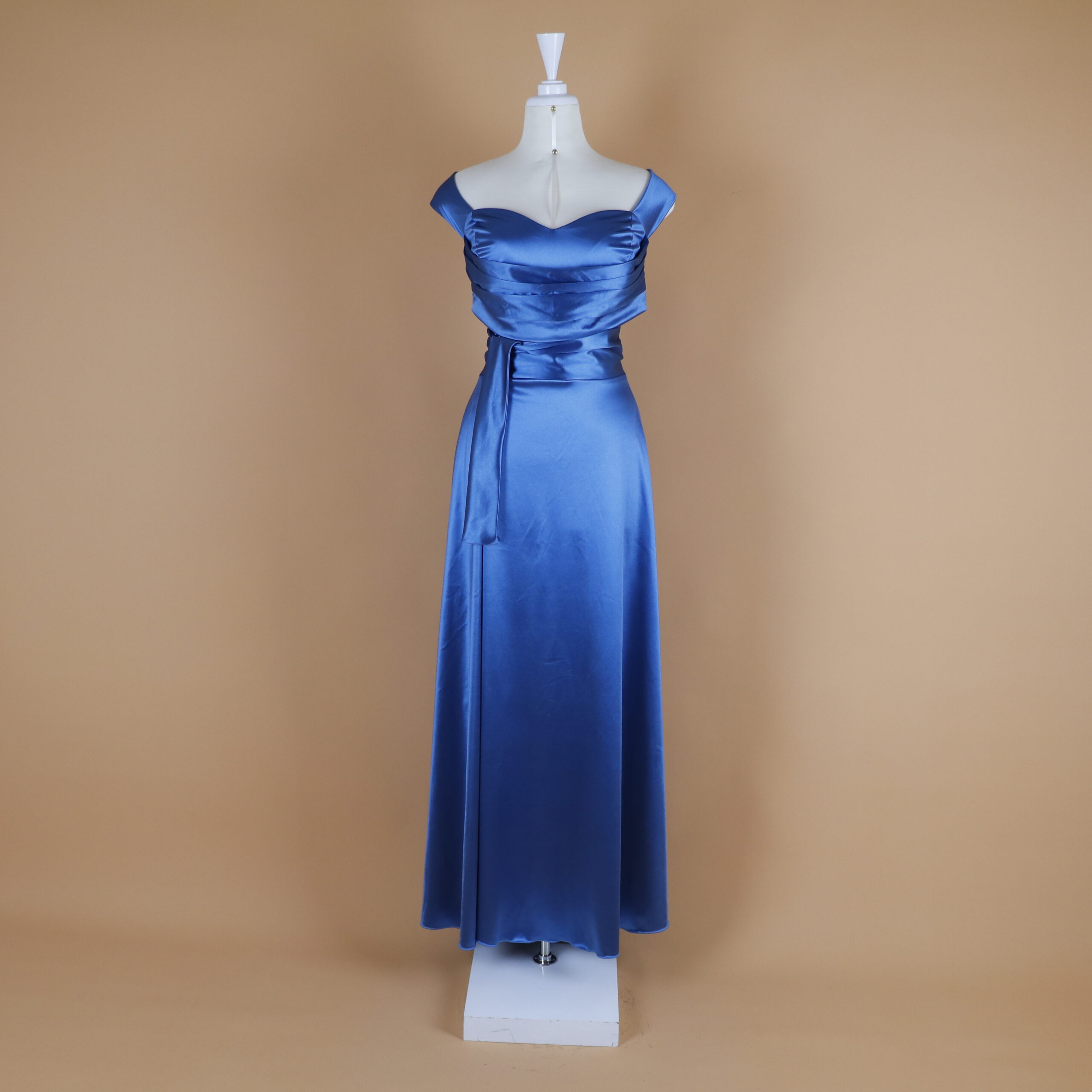 Vestido con cinturón, abertura desde la cintura - Color azul acero - Beka