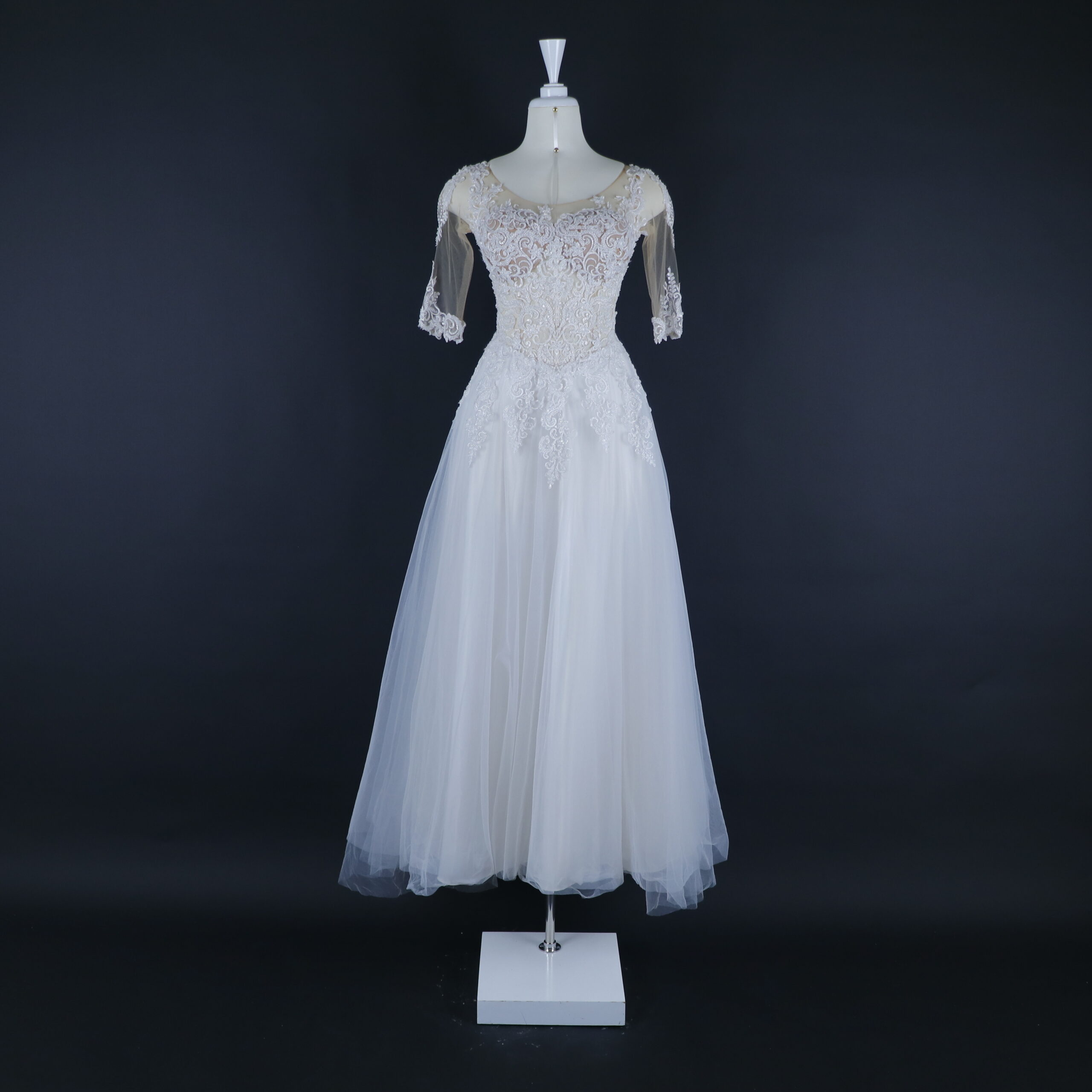 Vestido novias 2 en 1 corpiño con encajes y pedreria color ivory - Celia Novias