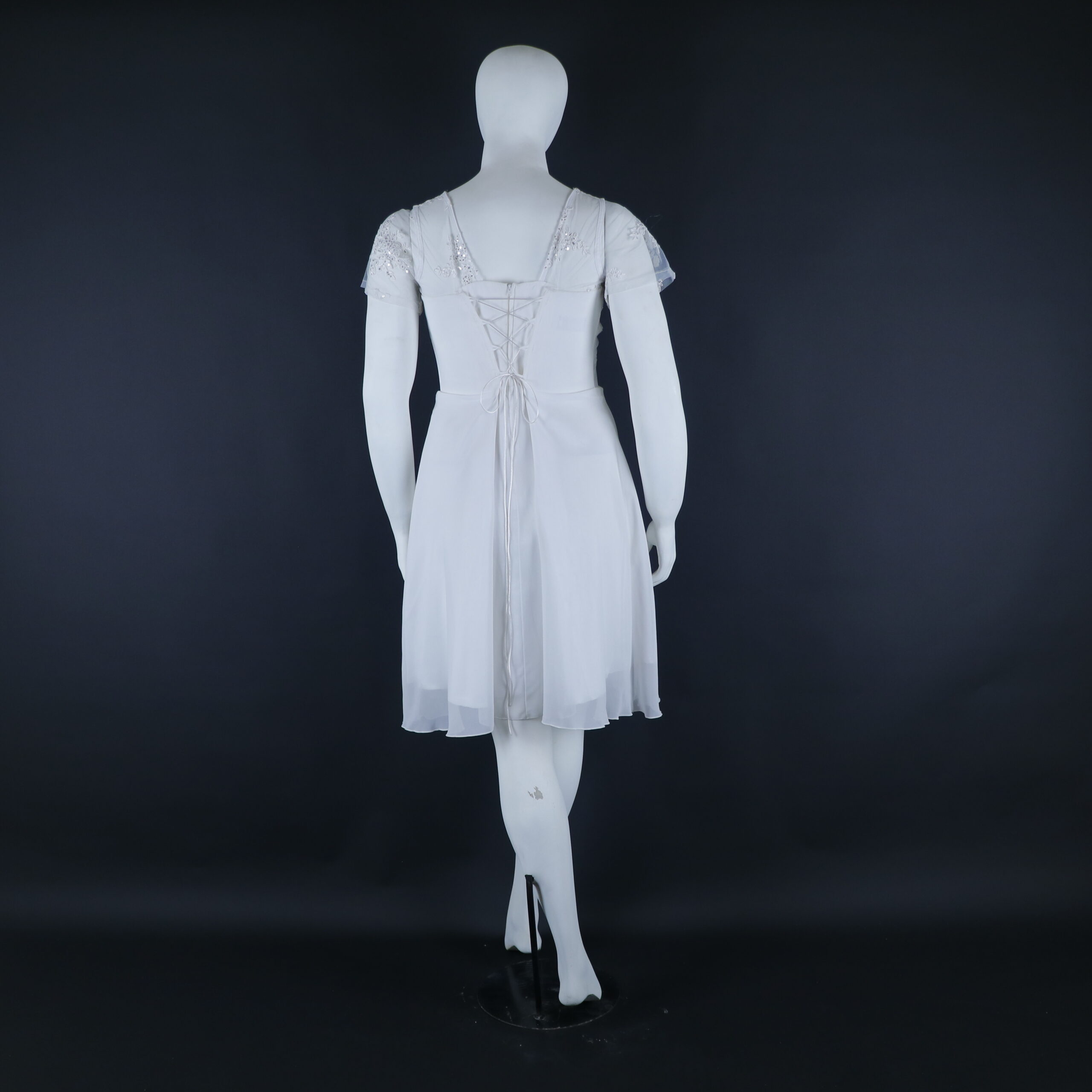 Vestido novias XXL con cierre y y corset color blanco - Michelle Novias