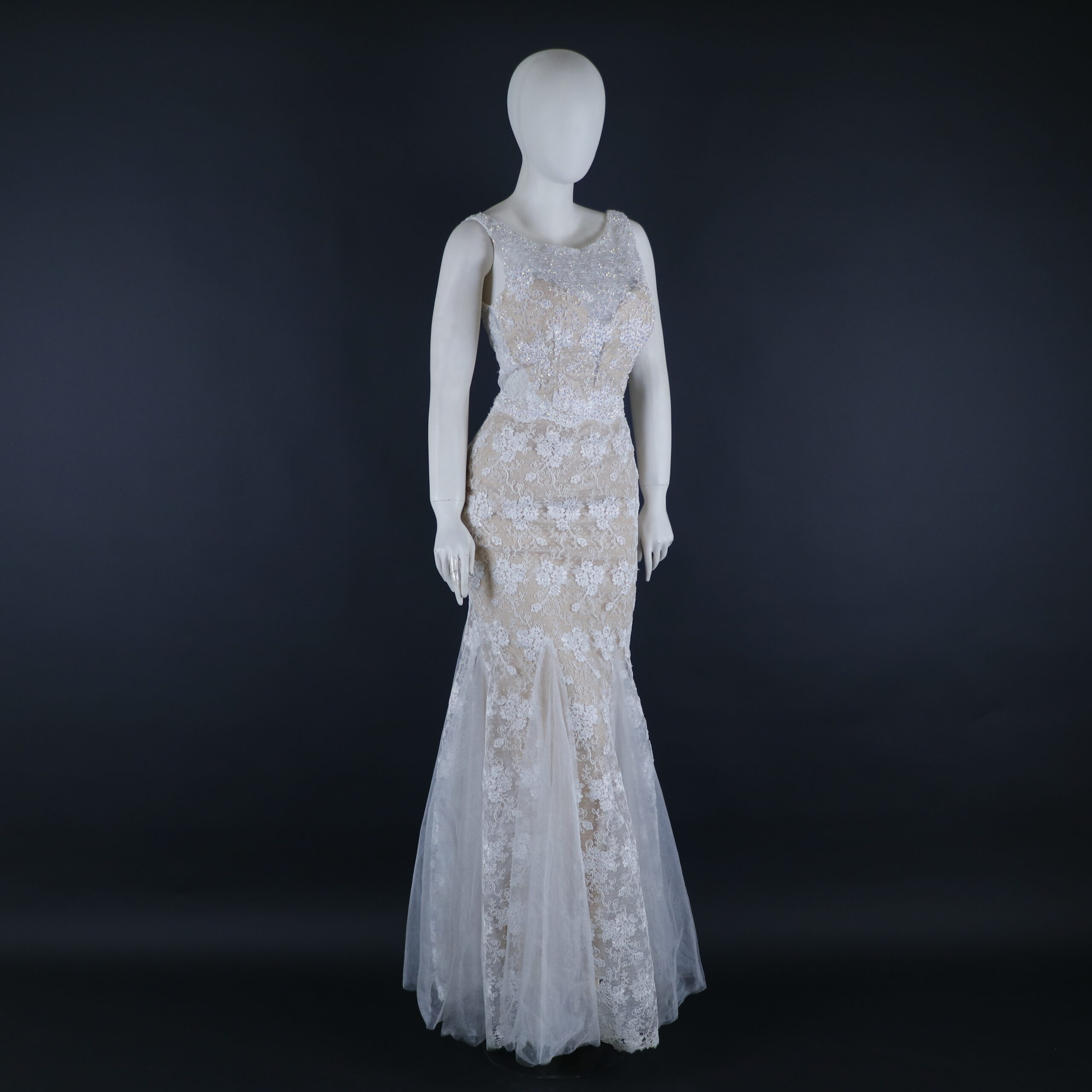 Vestido novias tela stretch desde el muslo con falda color beige - Ginebra Novias