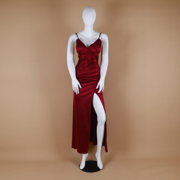 Vestido tela saten corte sirena color vino - Lily