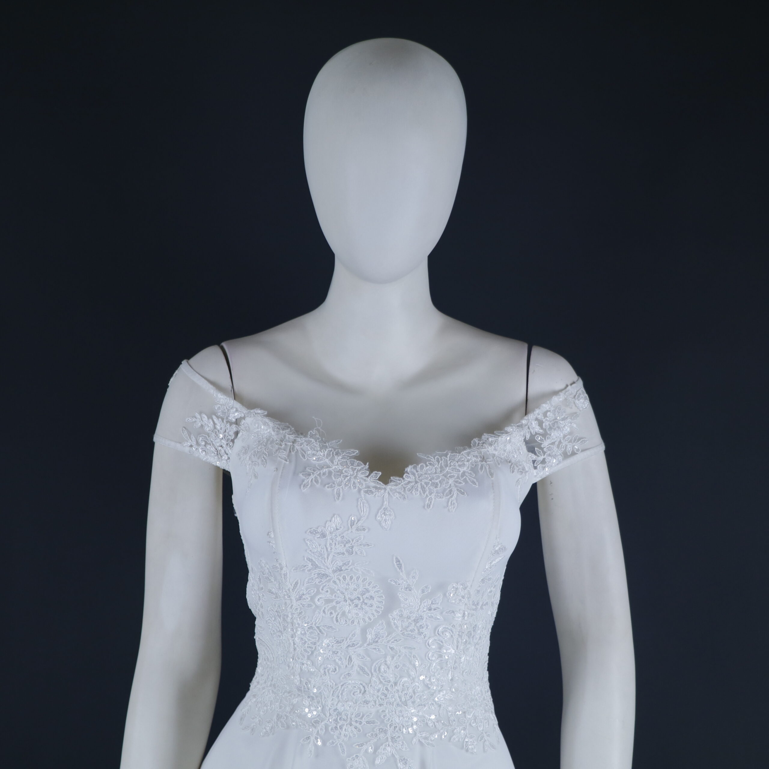 vestido novias en tela gasa escote semi corazón color perla - Brisa Novias