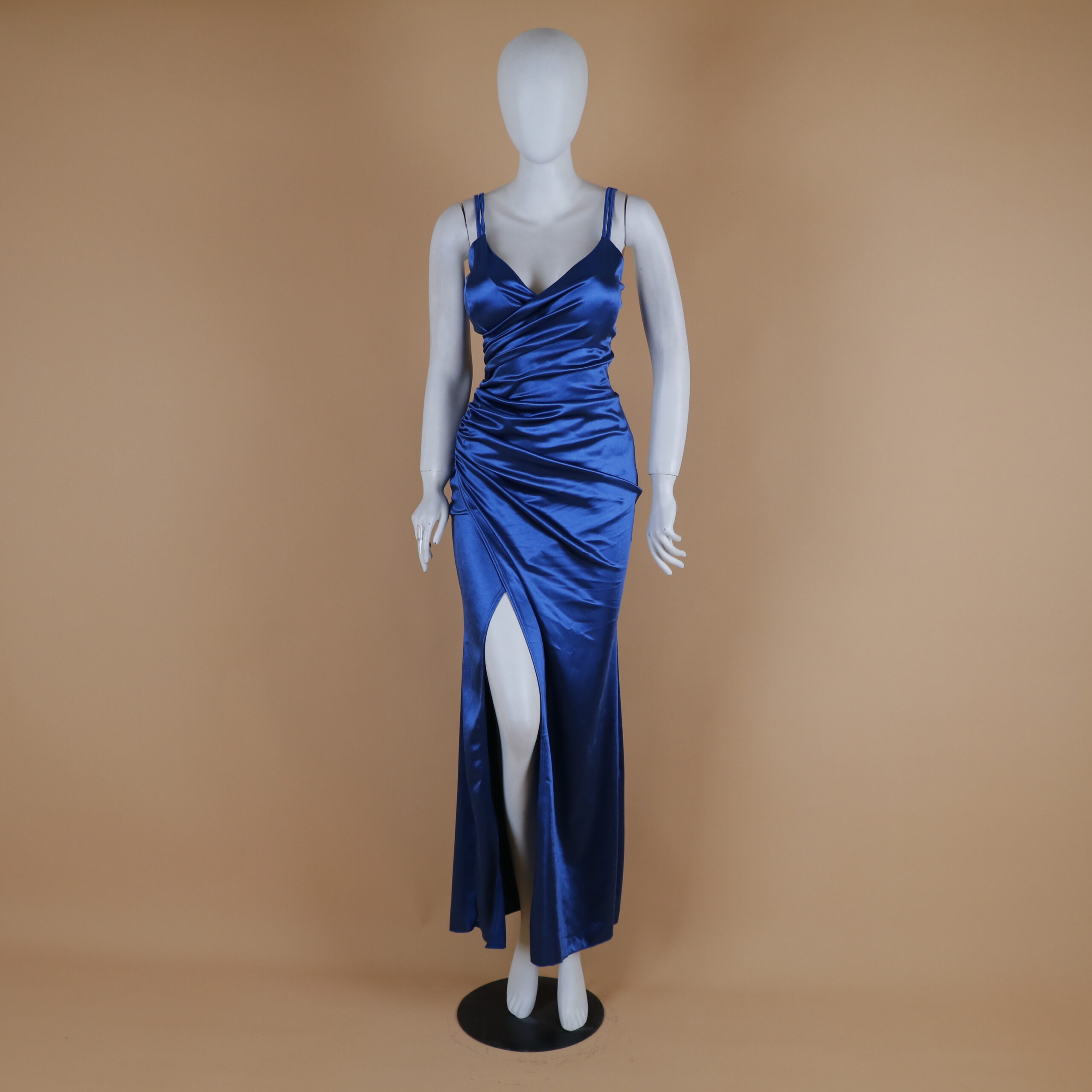 vestido tela saten cintura drapeada color azul acero - America vestido tela saten cintura drapeada color azul acero - America
