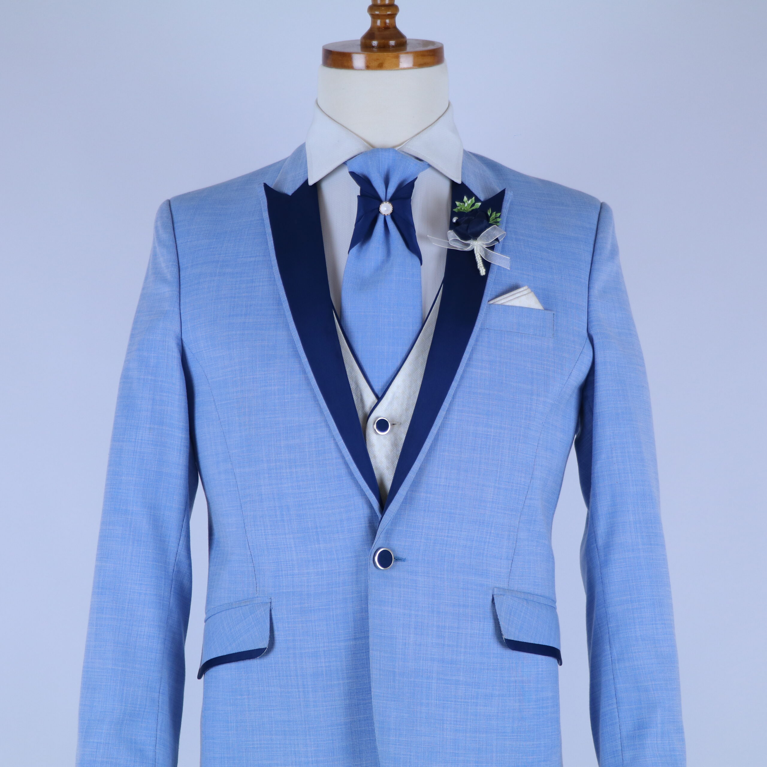 Sastre para caballeros color celeste - Manuel