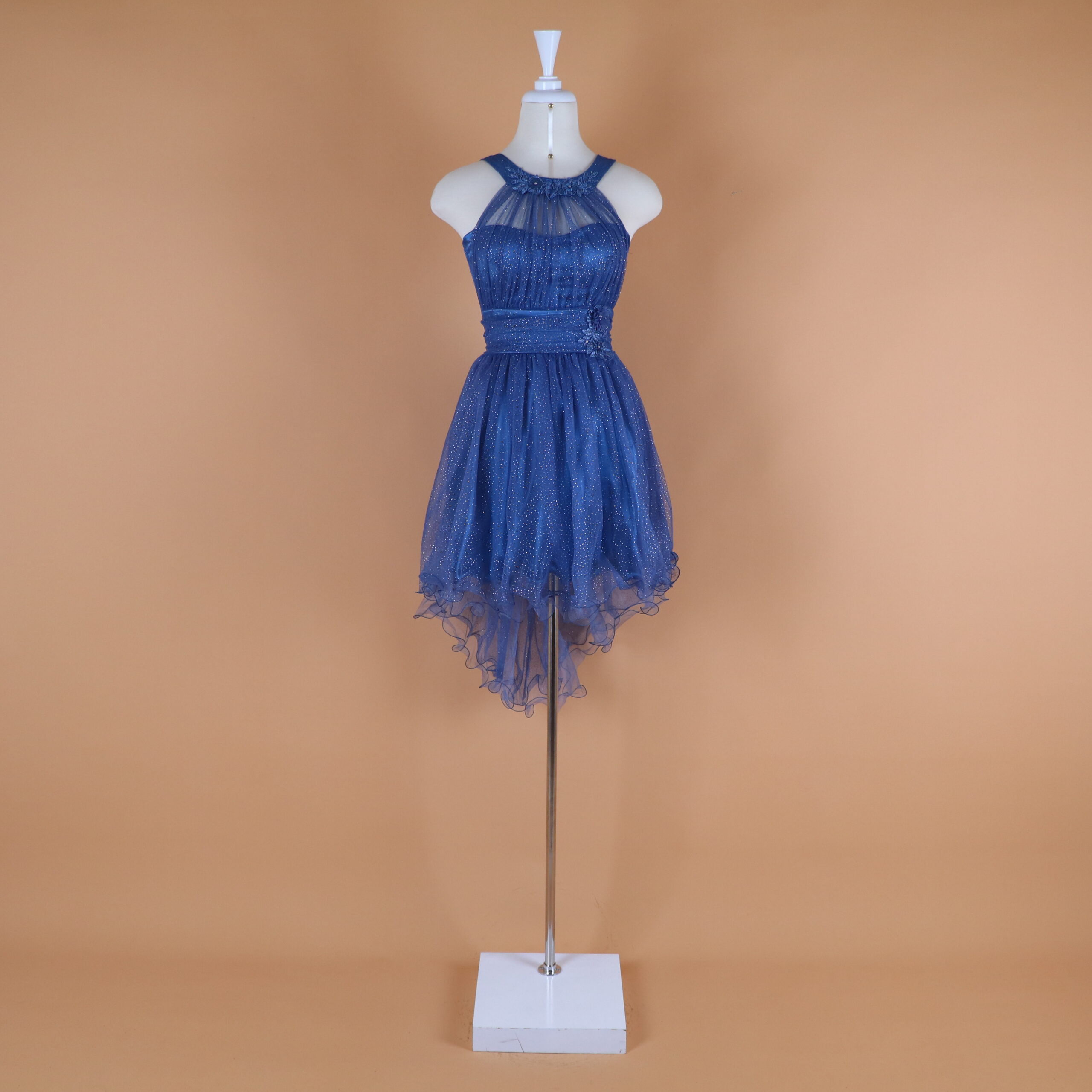 Vestido corto tela tul gliter saten y encajes 3d color azul acero - Yusbely