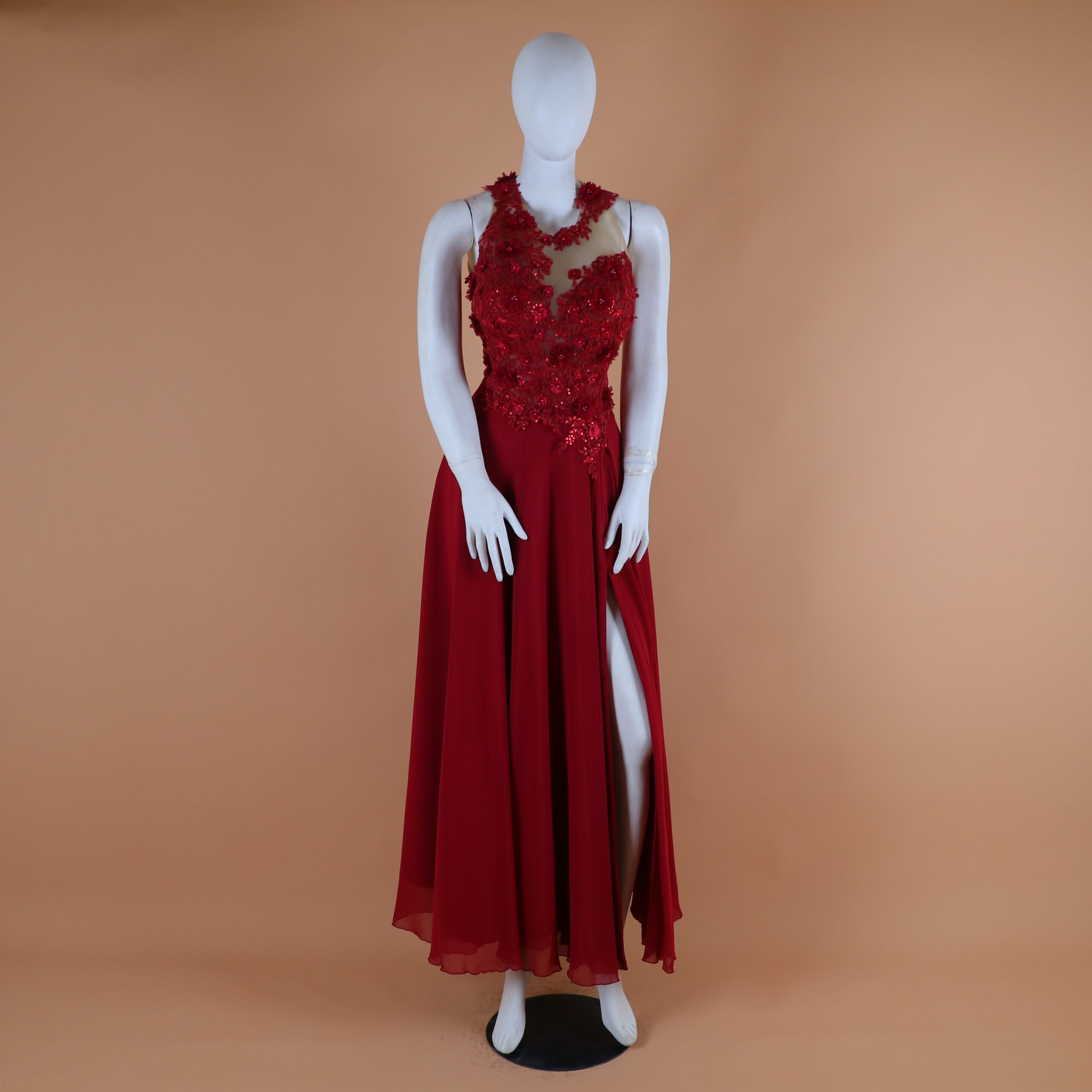 Vestido tela gasa americana corte princesa color vino - Emma