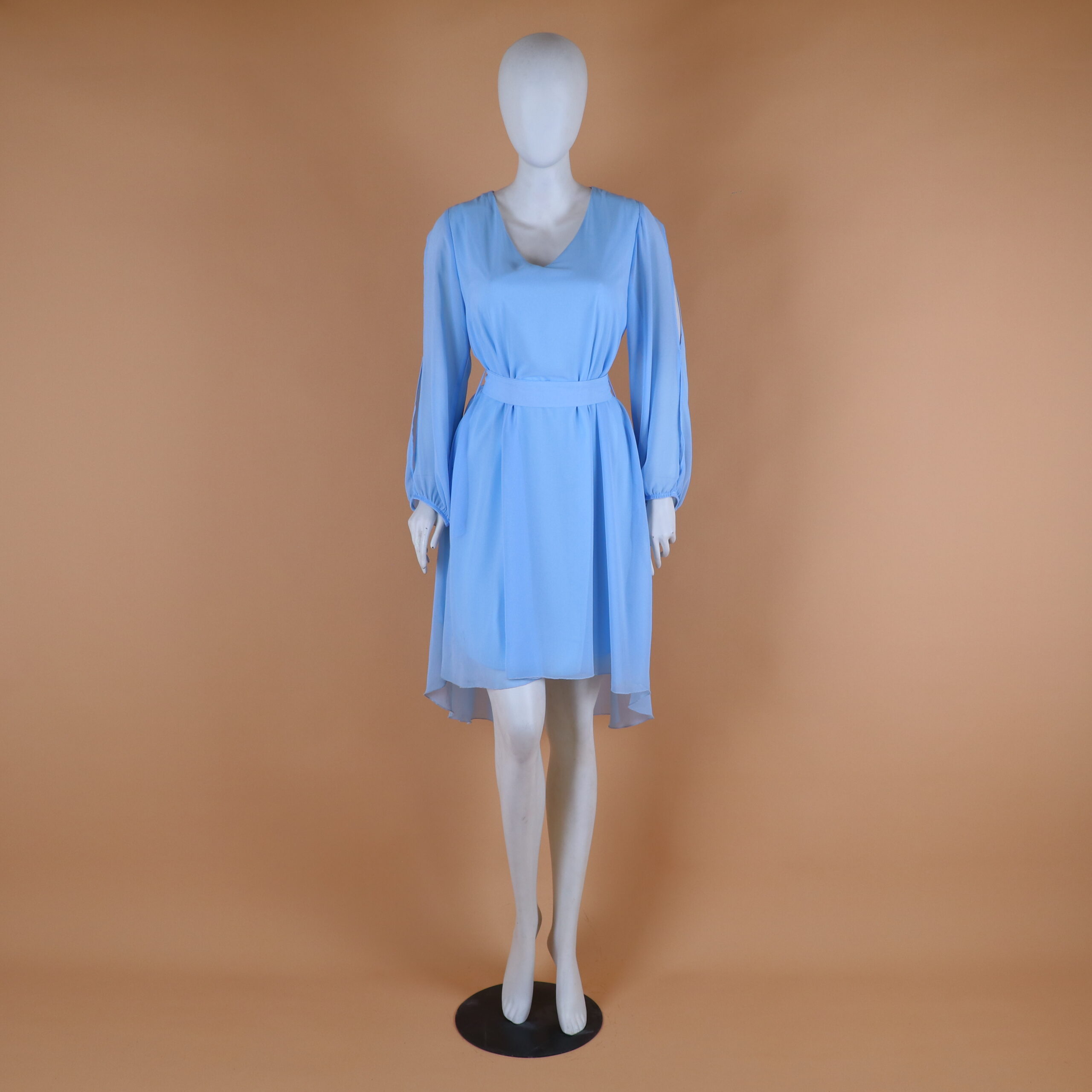 Vestido tela gasa manga larga color celeste - María