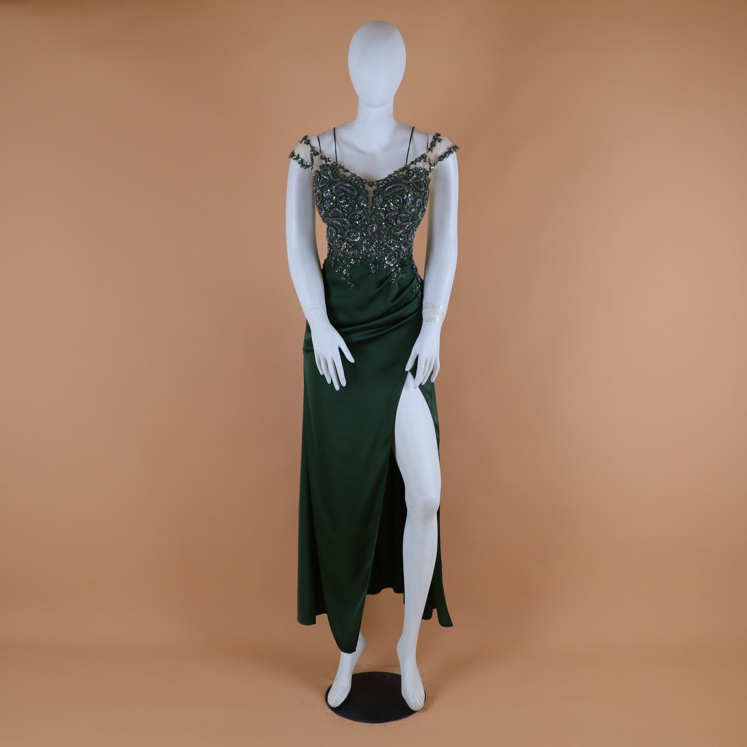 Vestido tela saten seda cintura drapeada color verde olivo - Keysi