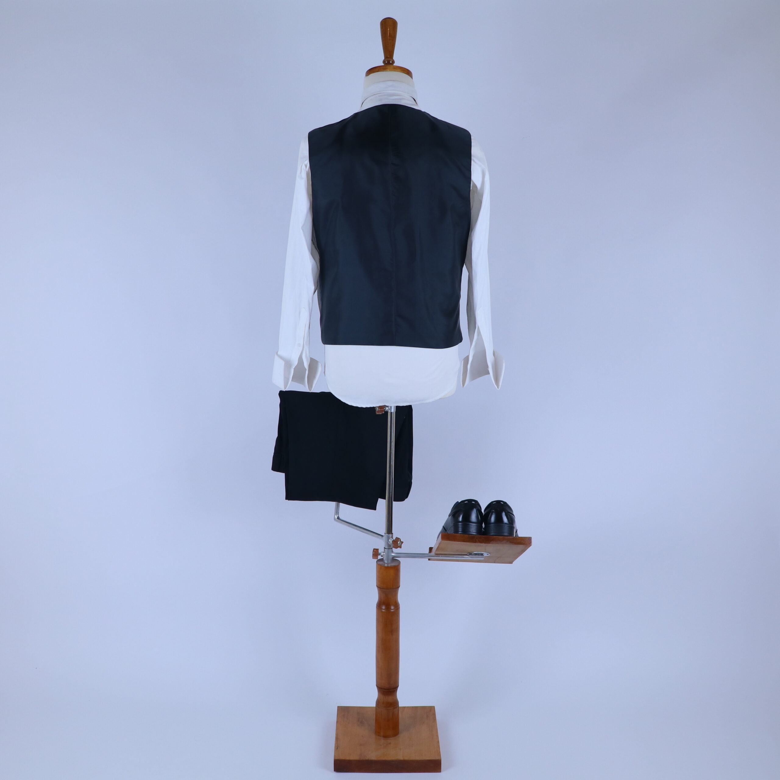 chaleco elegante para caballeros color negro - Abel