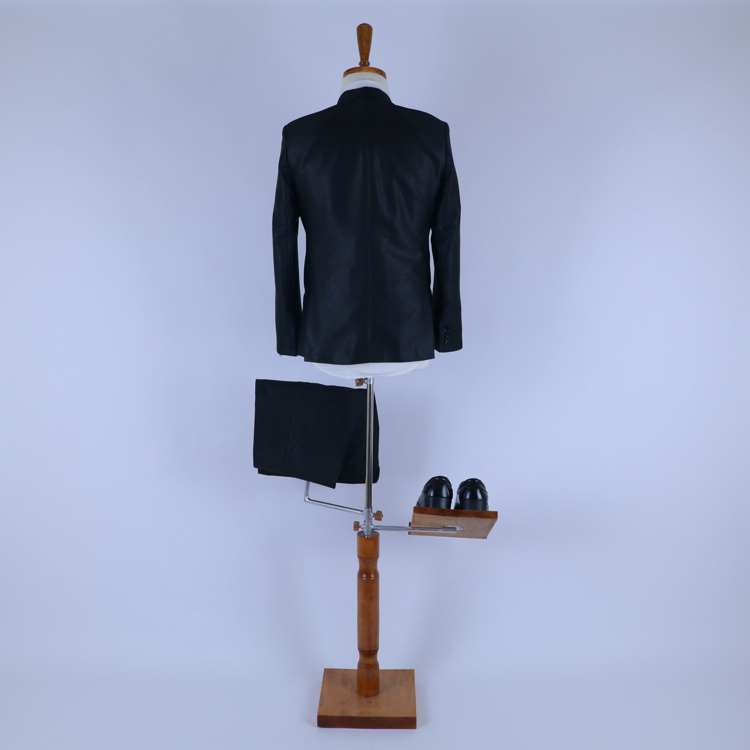 sastre clasico color negro - Kenedy sastre clasico color negro - Kenedy