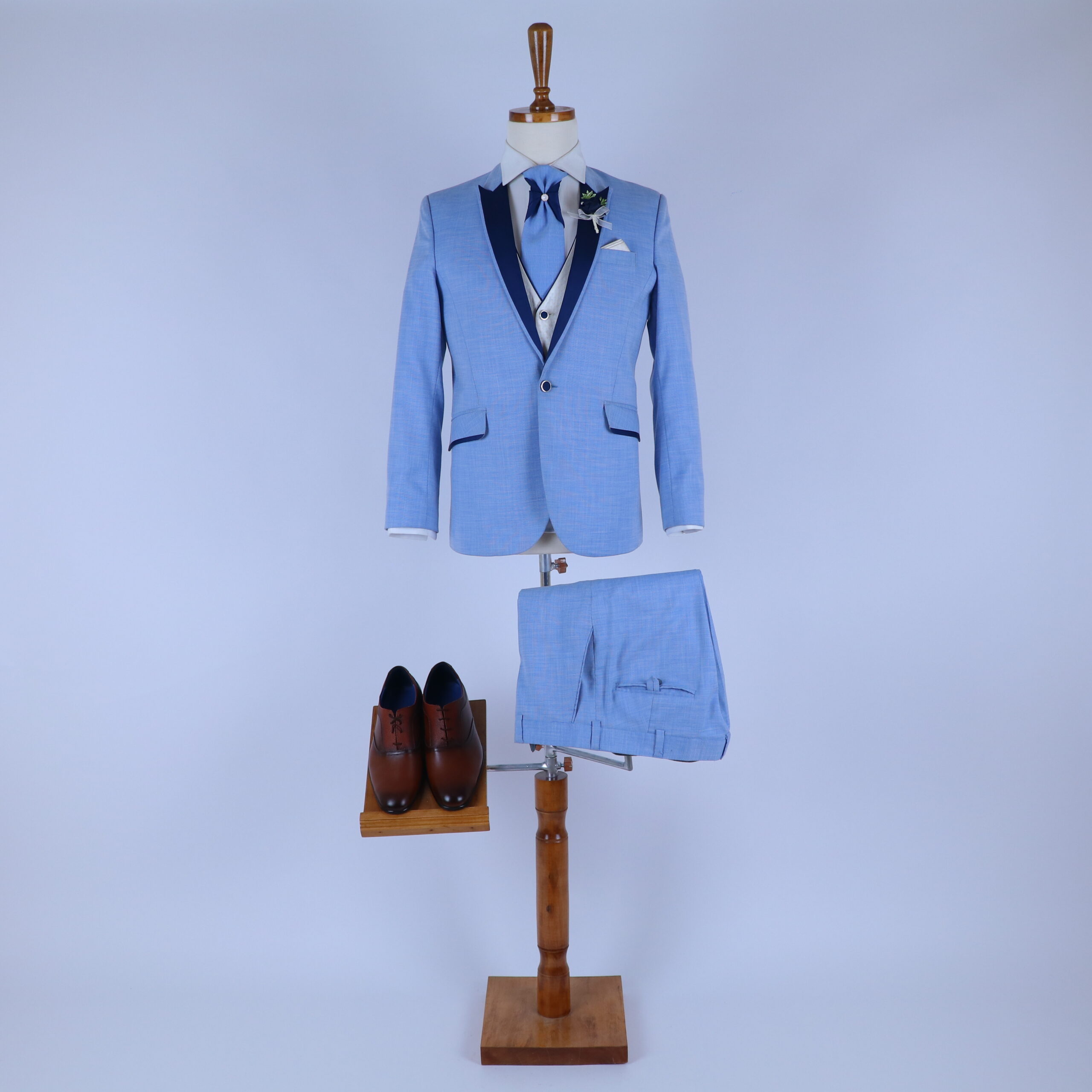 terno para caballeros color celeste - Manuel