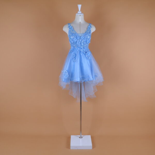 vestido tela tul encajes 3d saten escote en u caida cola de pato con 3 pliegues color celeste - Victoria
