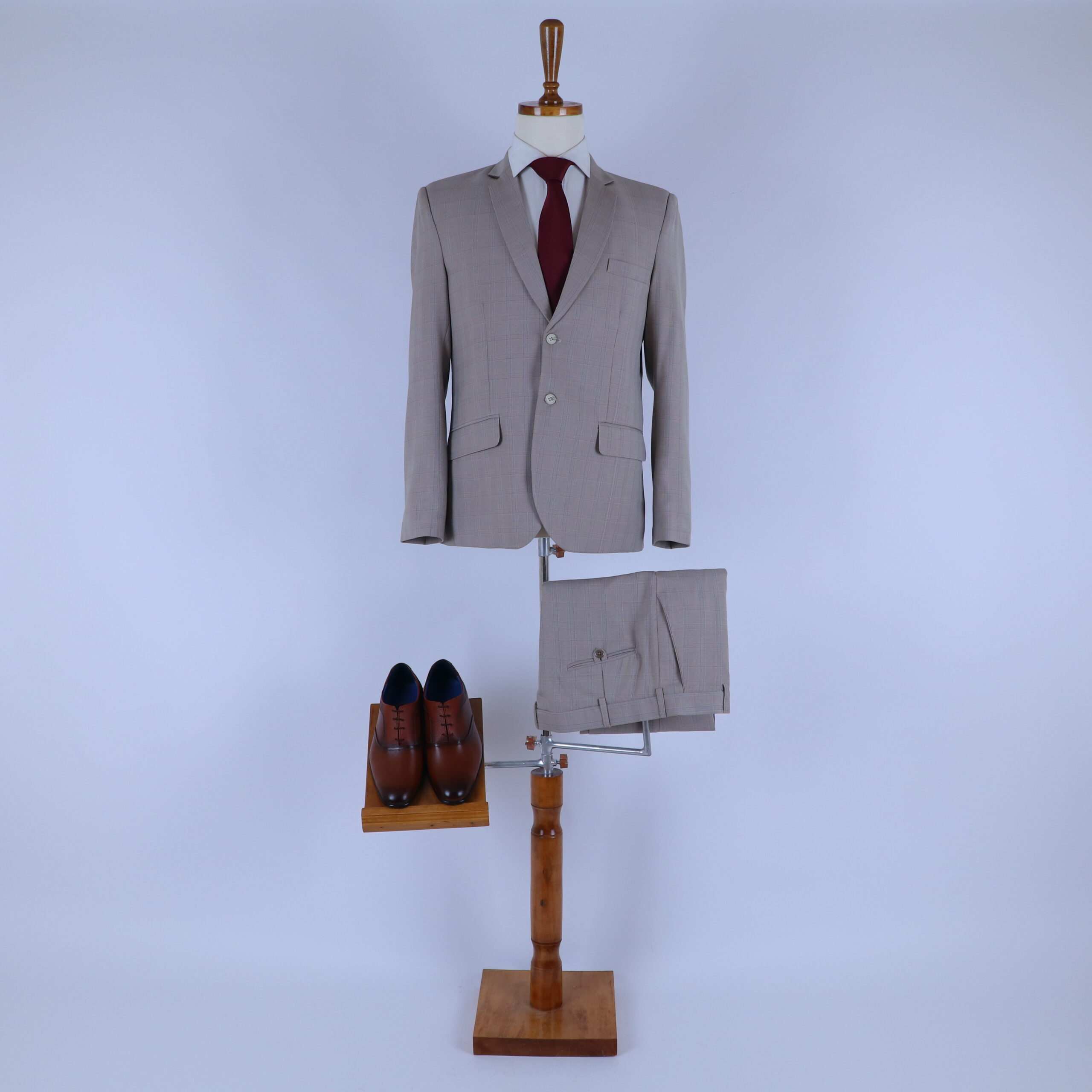 sastre caballeros color beige - Juan Carlos