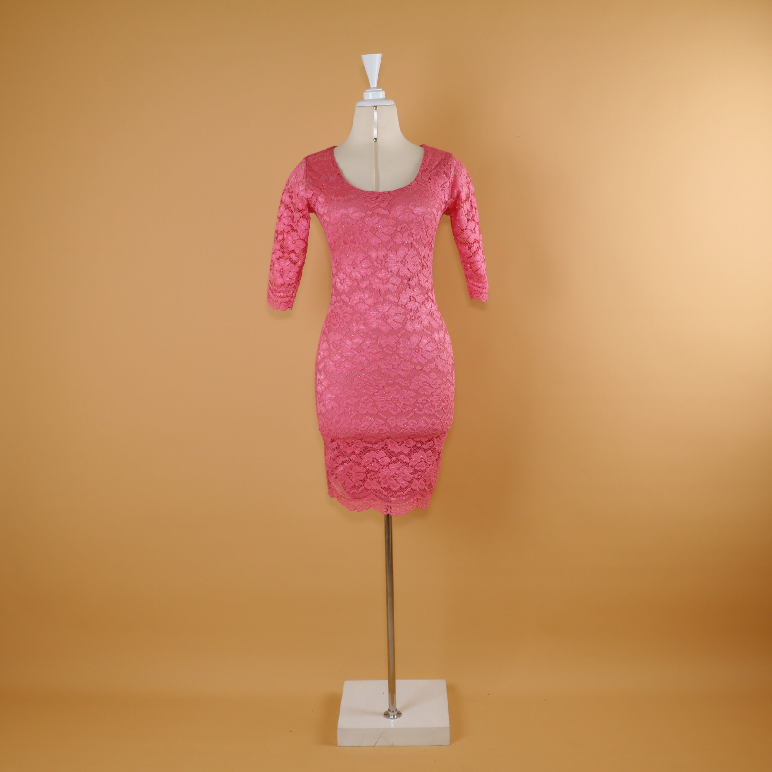 Vestido Tela Scuba y encaje bordado licrado corte sirena color palo rosa - Jana Vestido Tela Scuba y encaje bordado licrado corte sirena color palo rosa - Jana