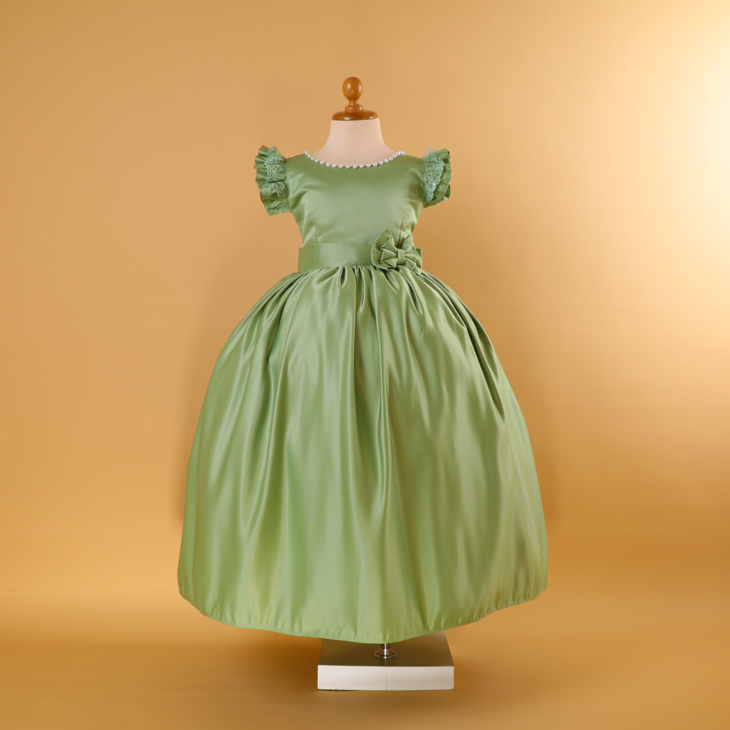 vestido niñas color verde olivo con mangas rizadas - Sabrinita