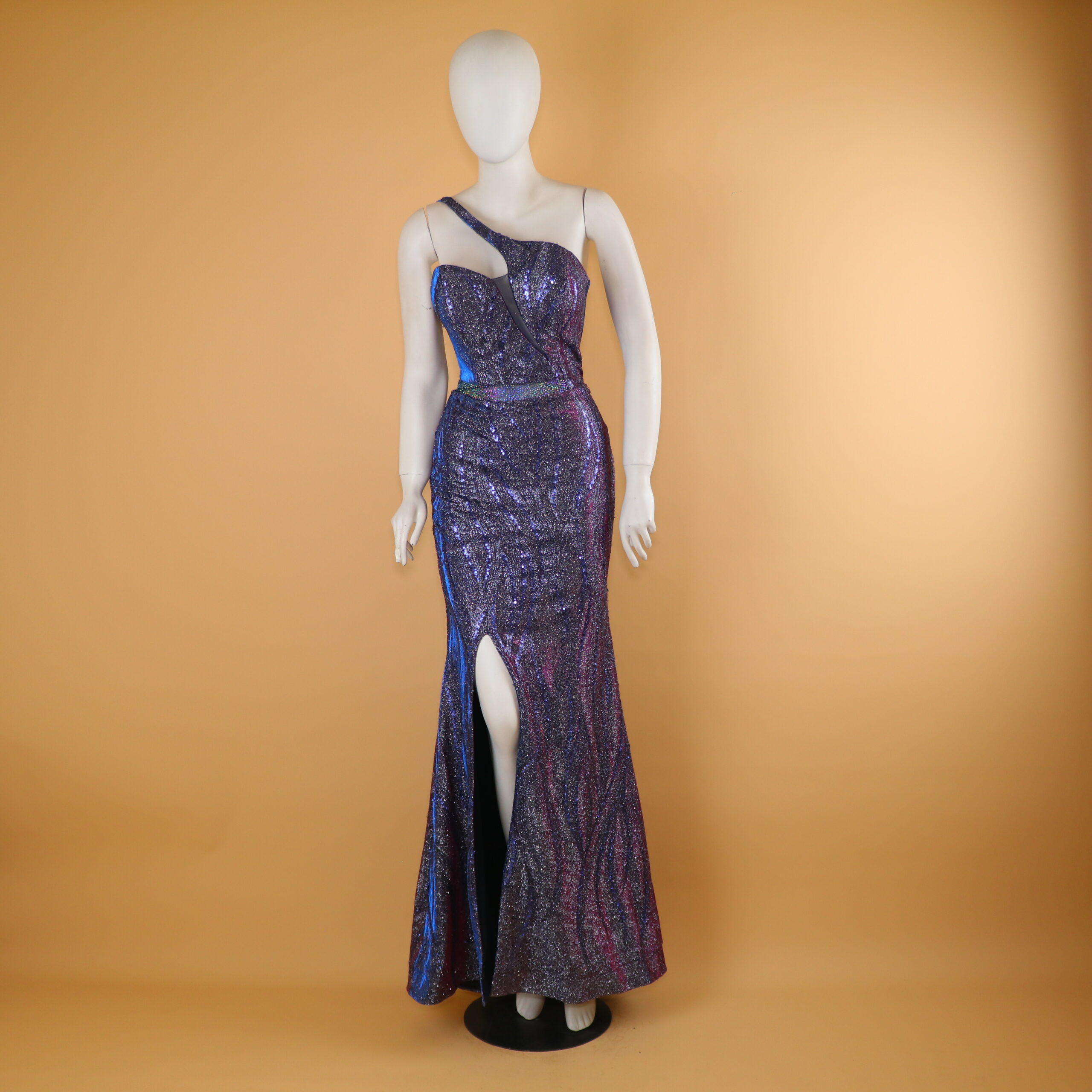 vestido tela importada tornasol con corte sirena color azul noche - Denisse