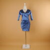vestido tela satin cintura drapeada color azul acero - Karol vestido tela satin cintura drapeada color azul acero - Karol