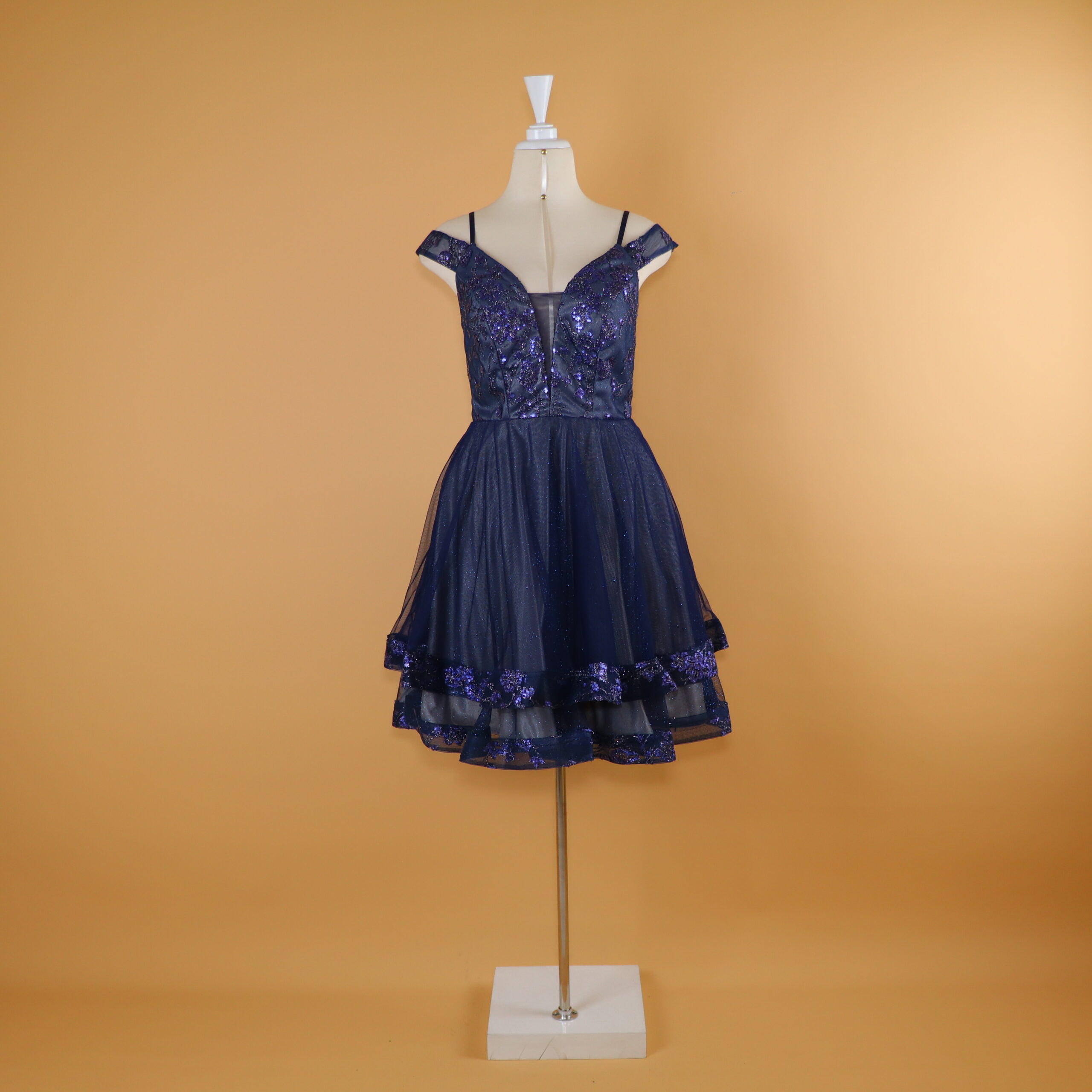 vestido tela tul corte campana color azul noche - Gaela